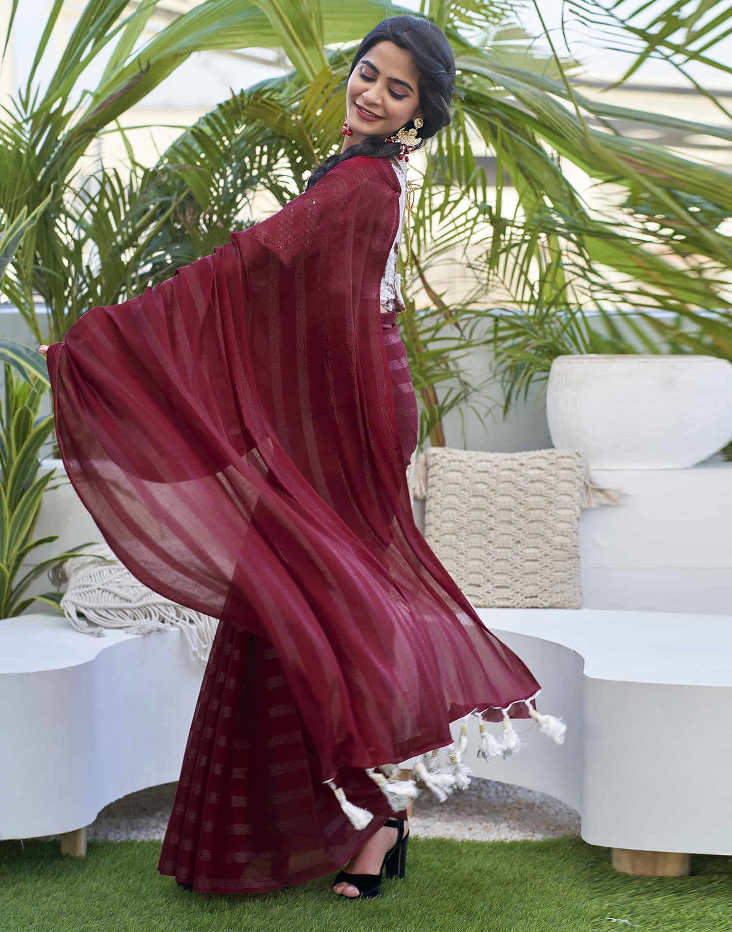 Maroon Chiffon Zari Plain Saree