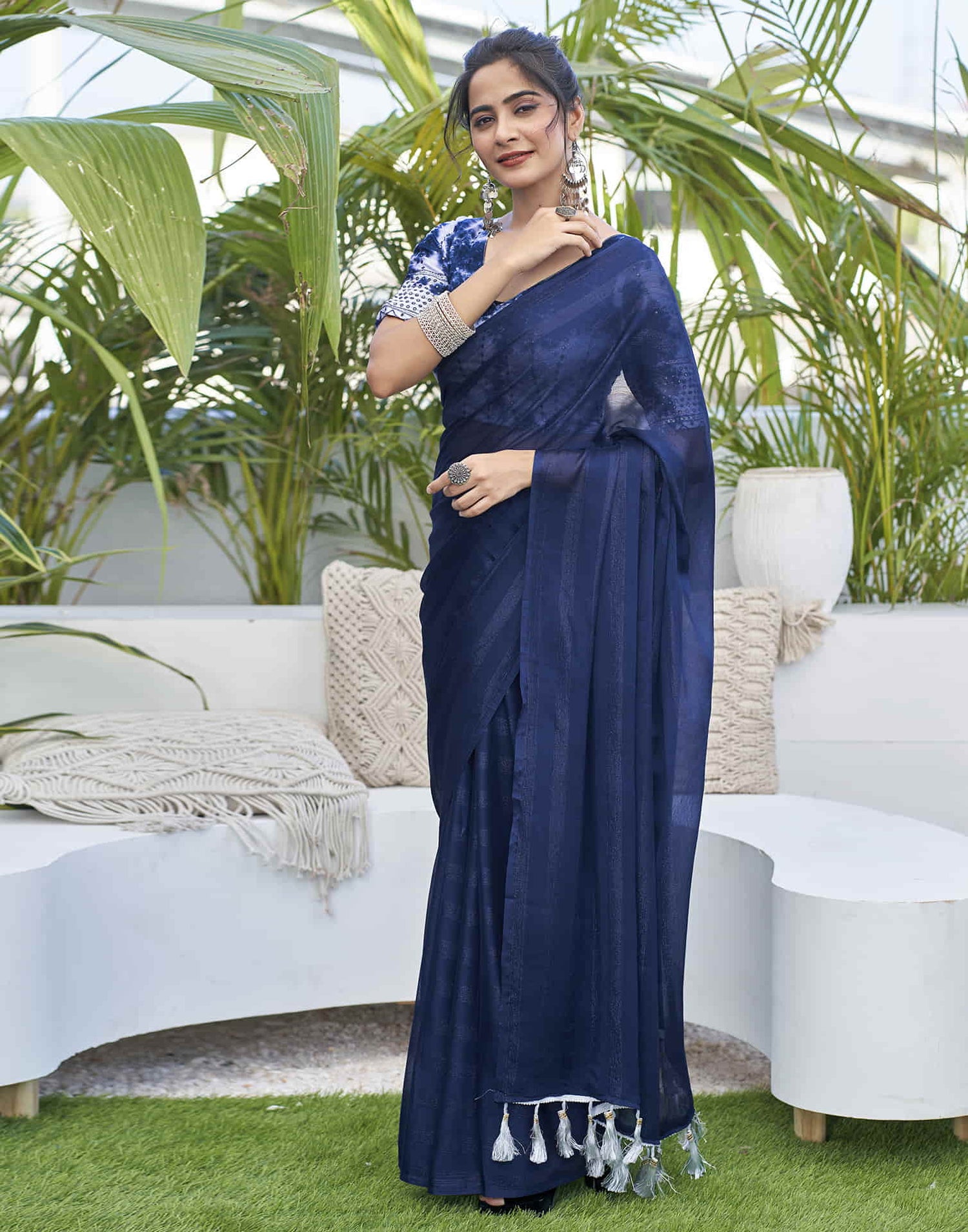 Navy Blue Chiffon Zari Plain Saree