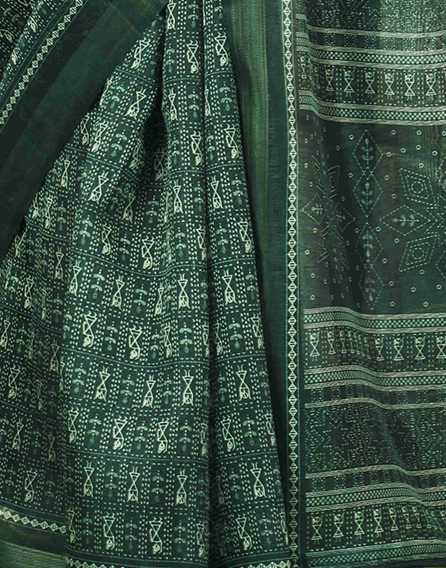 Dark Green Cotton Printed Saree