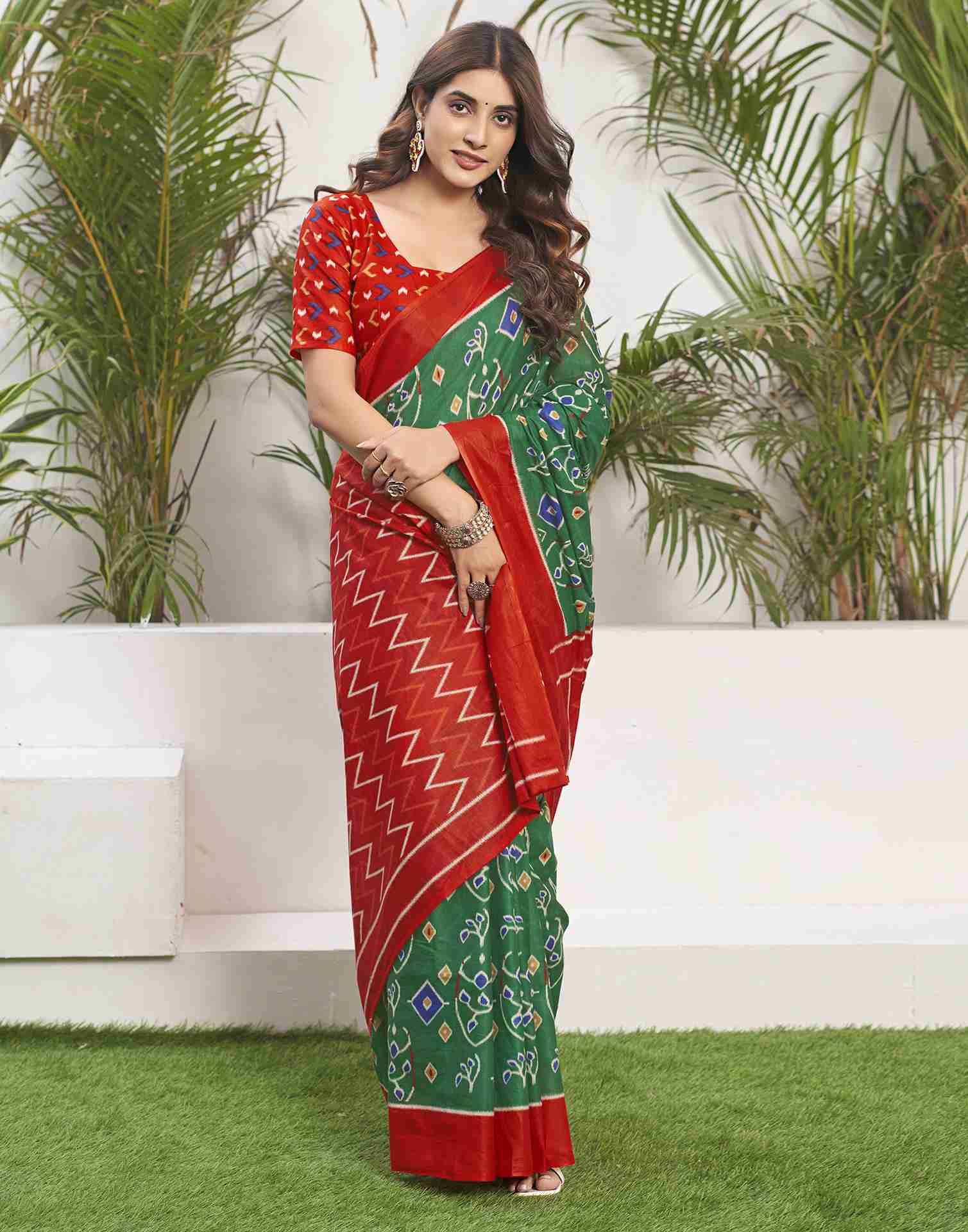 Bottle Green Cotton Geometric Printed Saree