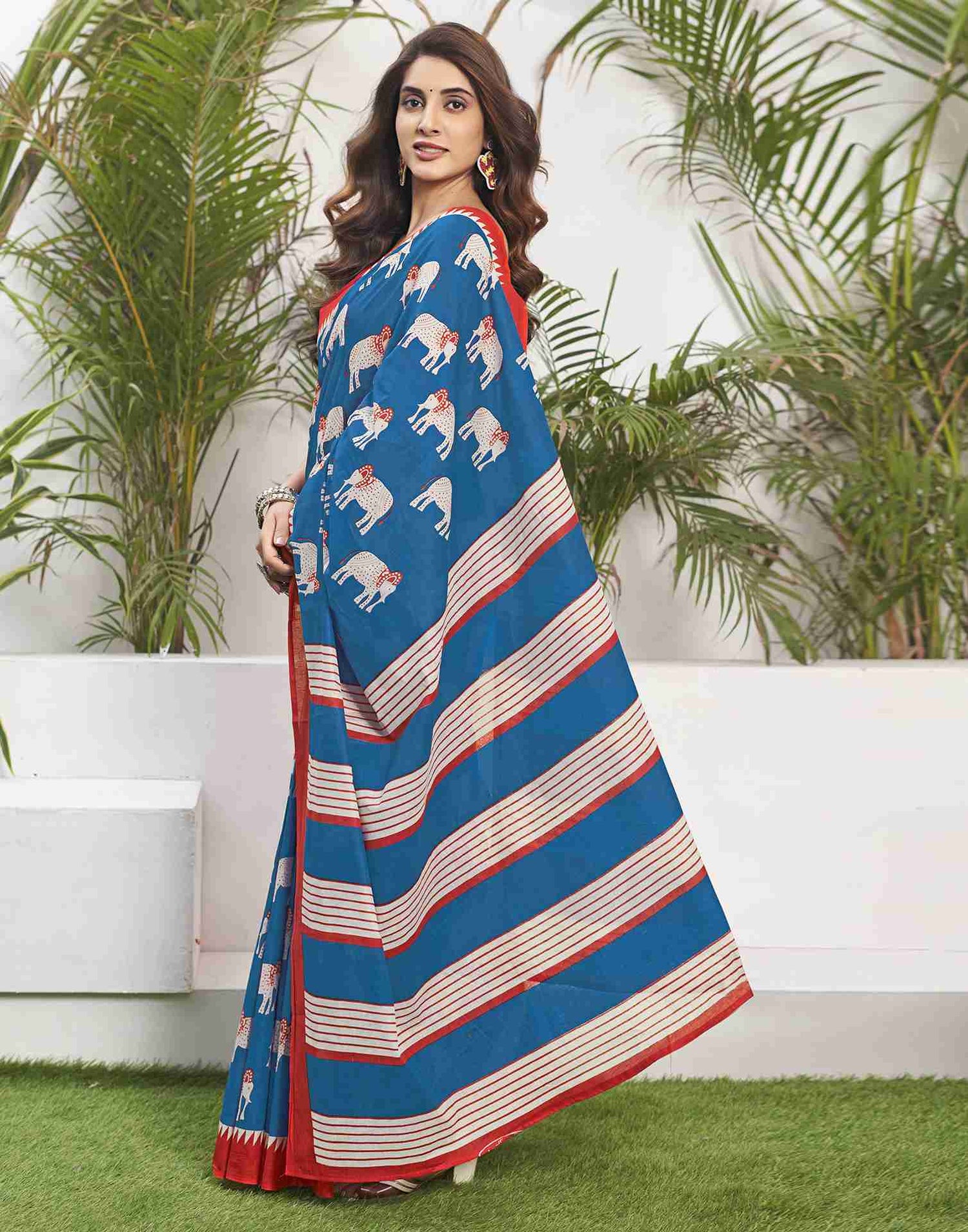 Blue Cotton Geometric Printed Saree