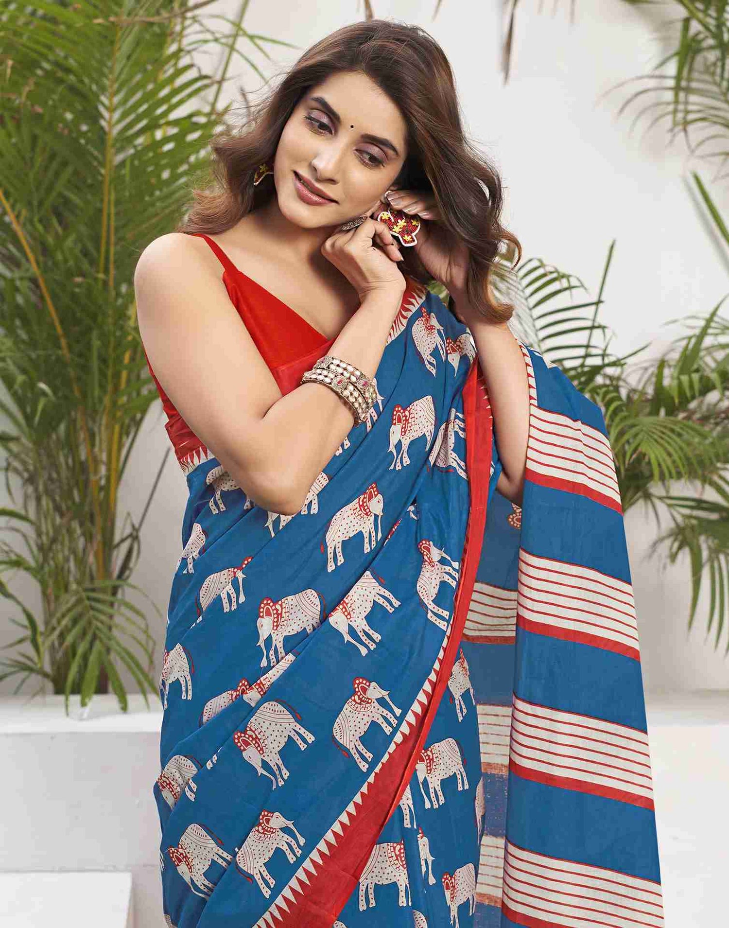 Blue Cotton Geometric Printed Saree