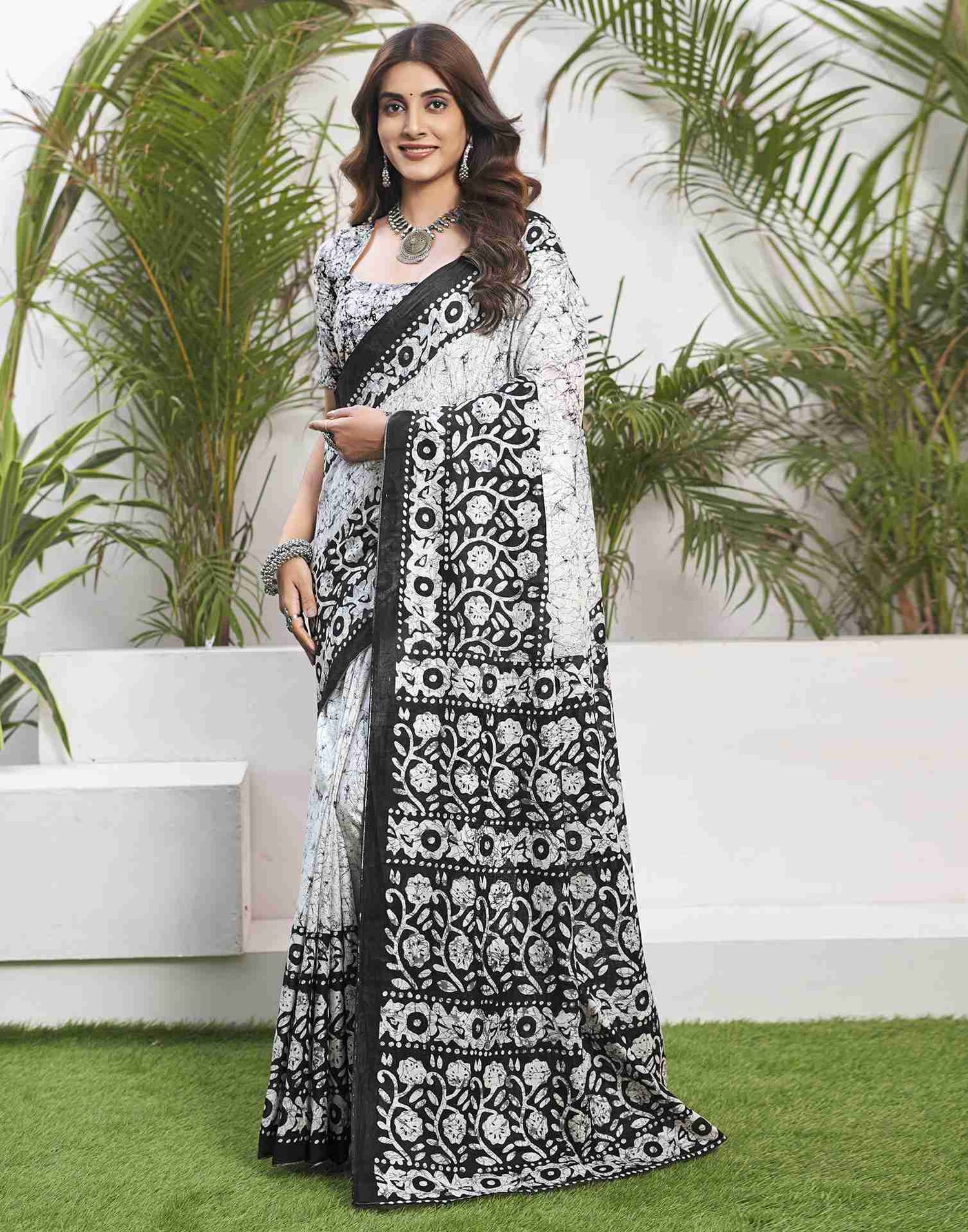 White Cotton Printed Saree