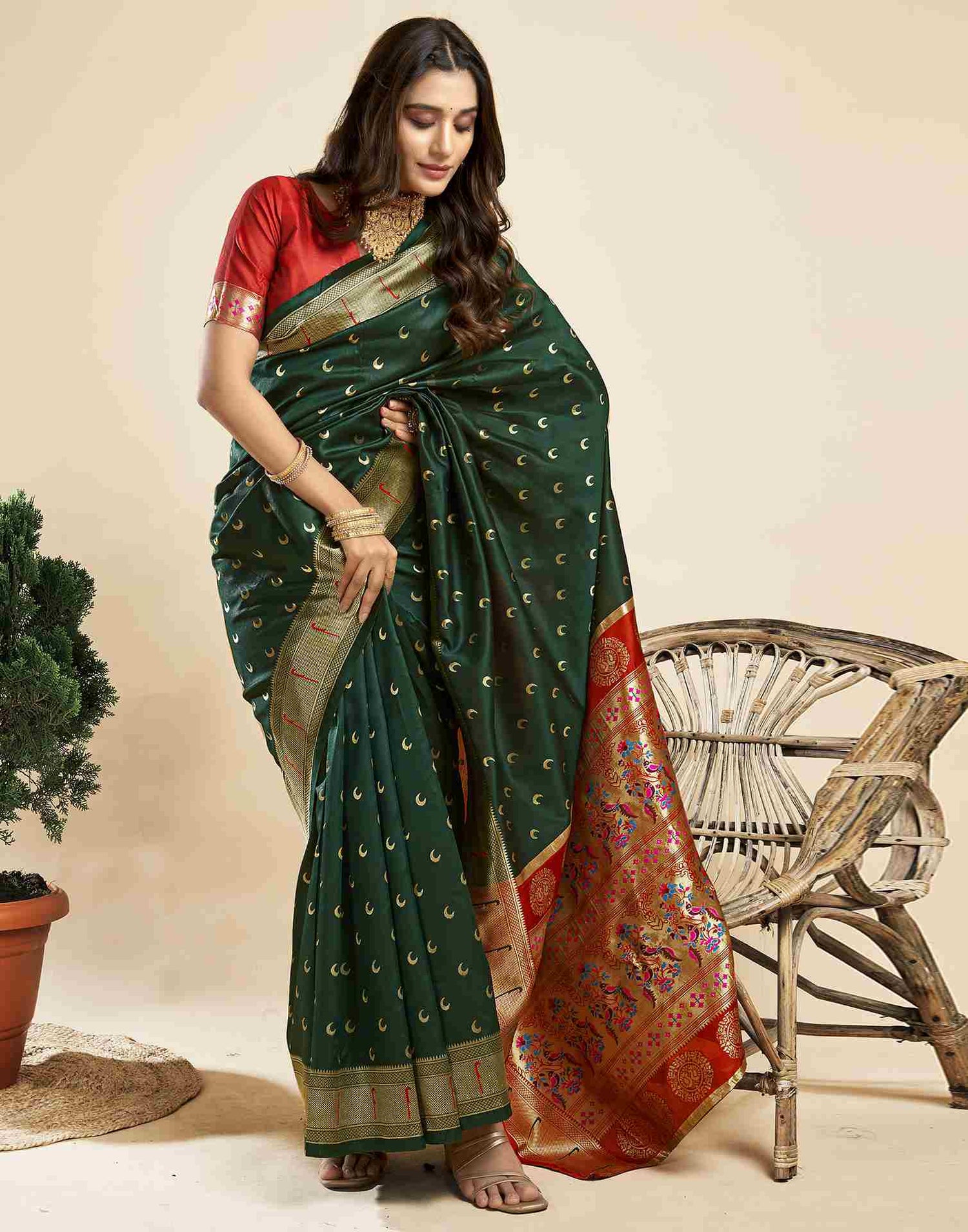 Dark Green Silk Woven Paithani Saree