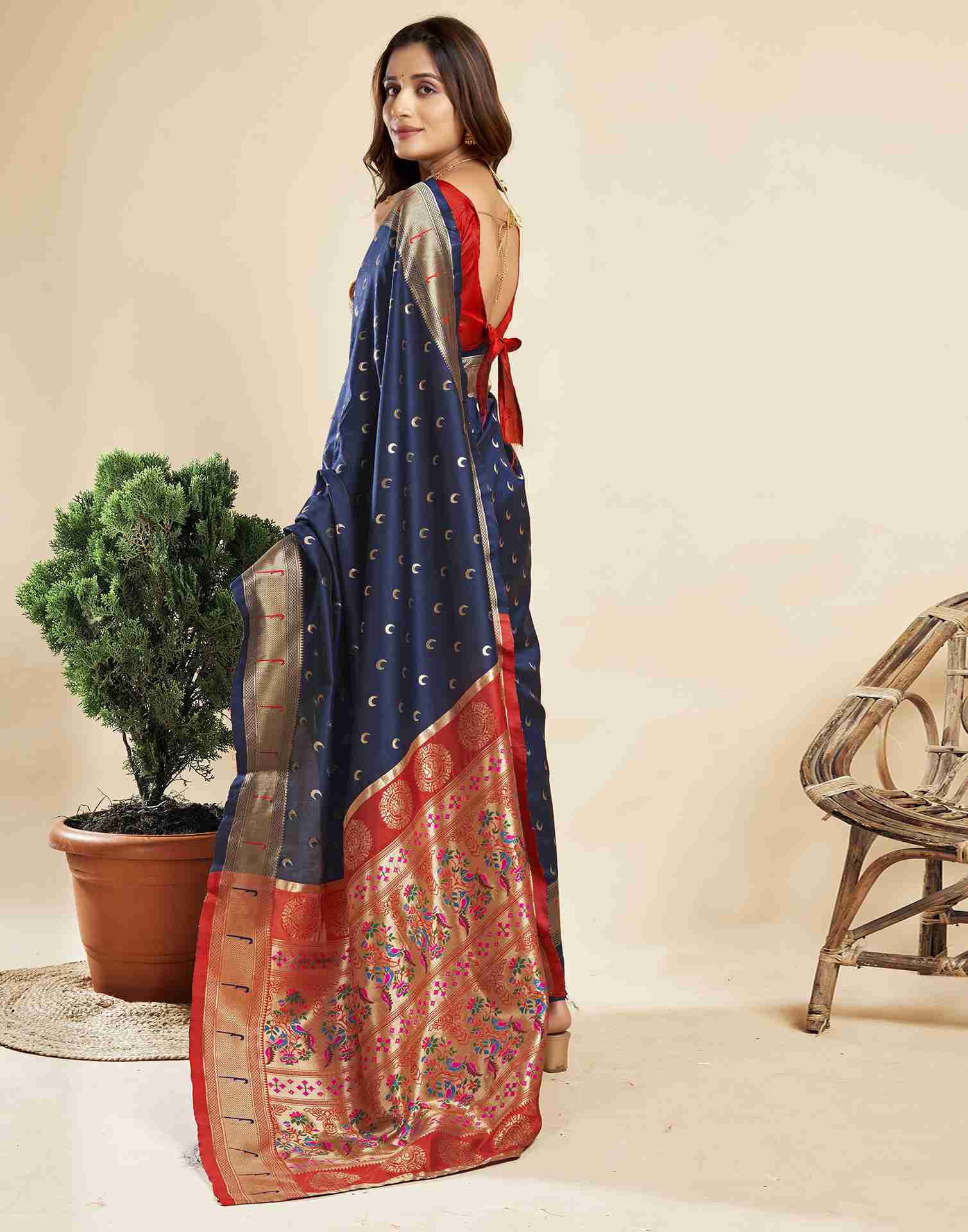 Navy Blue Silk Woven Paithani Saree