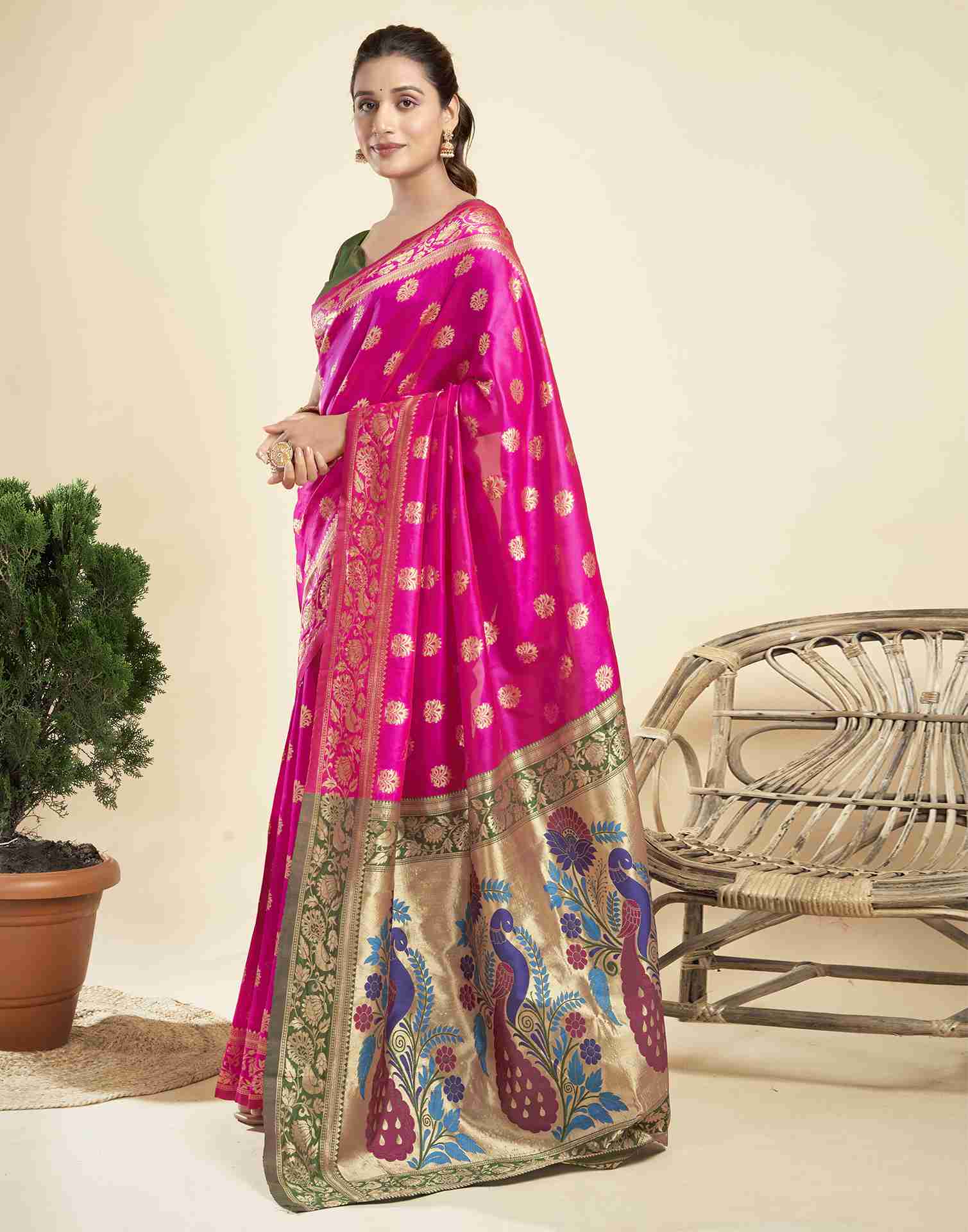 Magenta Silk Woven Paithani Saree