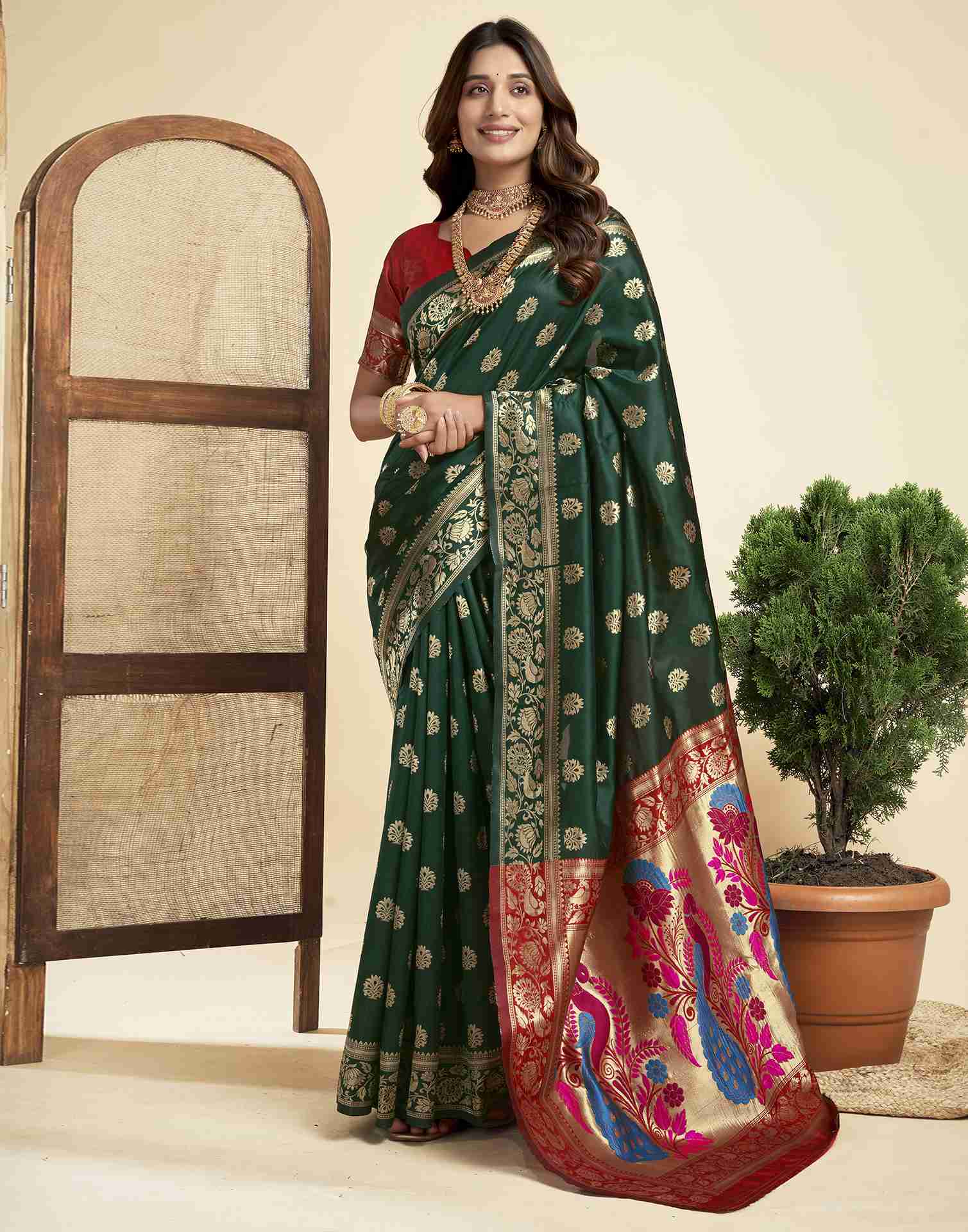 Dark Green Silk Woven Paithani Saree