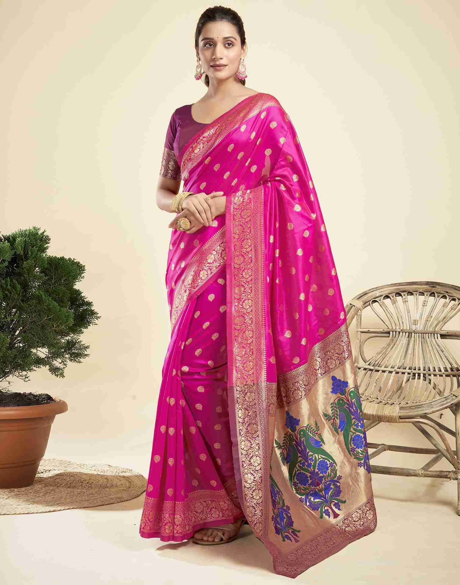 Magenta Silk Woven Paithani Saree