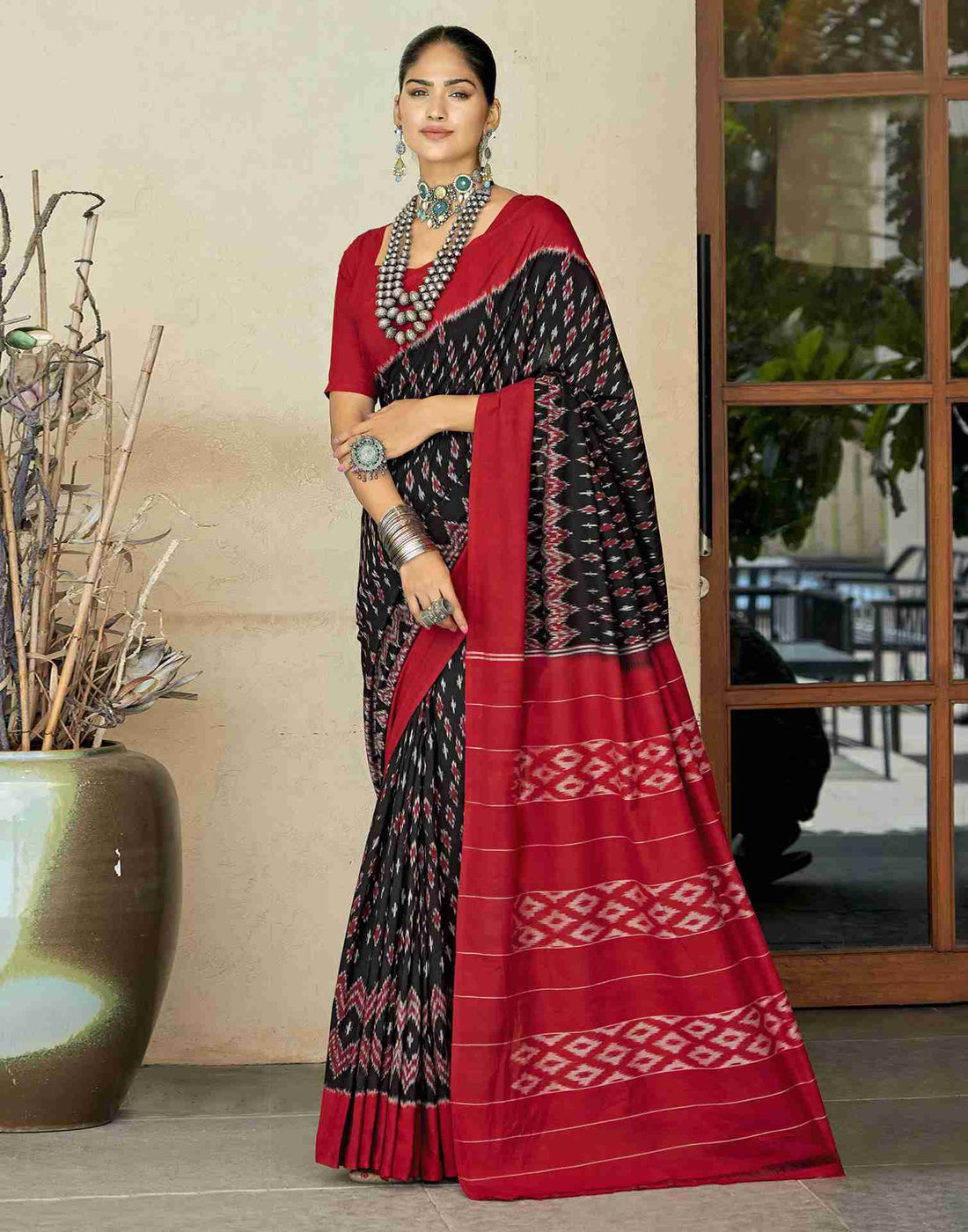 Black Cotton Geometric Printed Saree