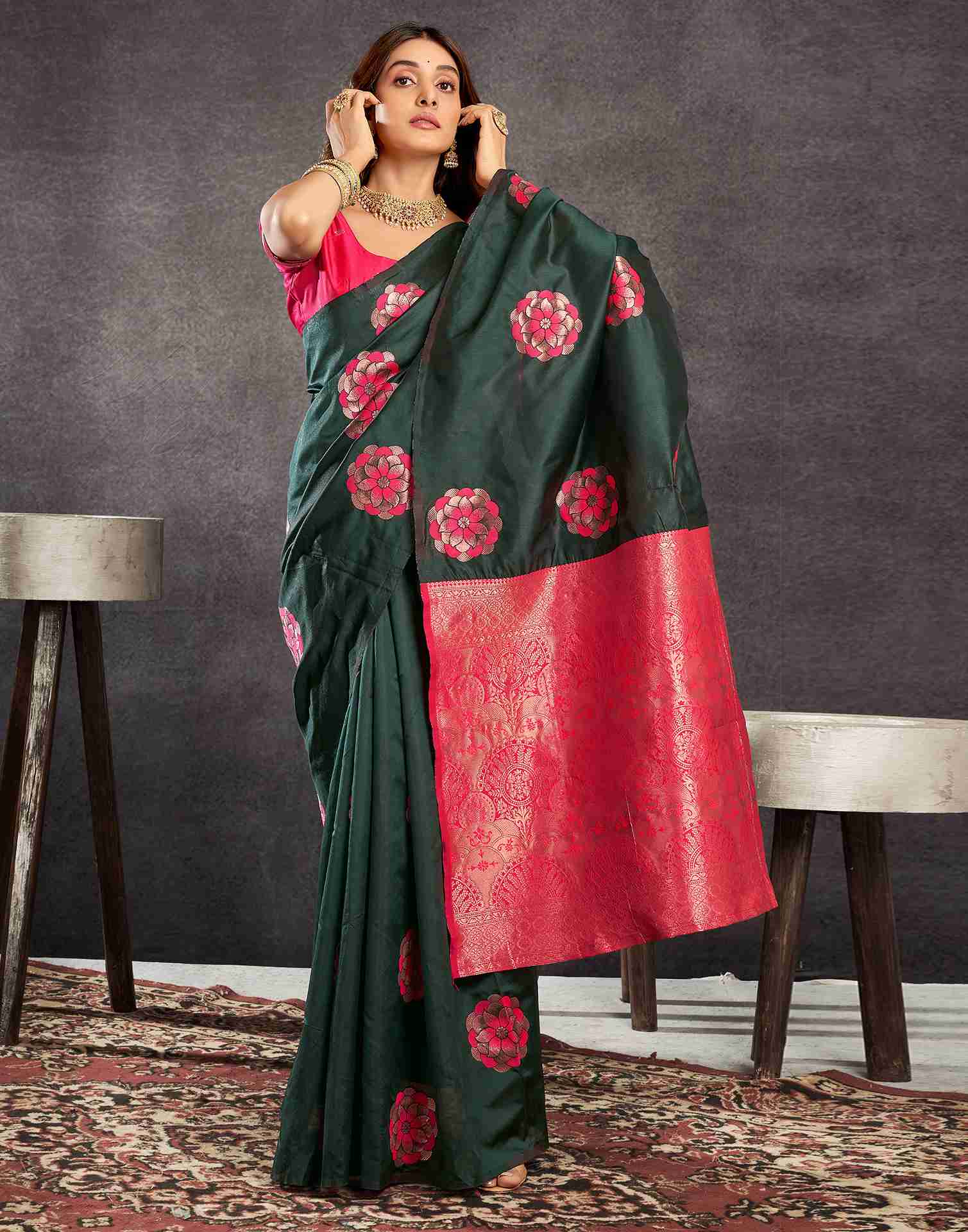 Dark Green Silk Woven Weaving Saree