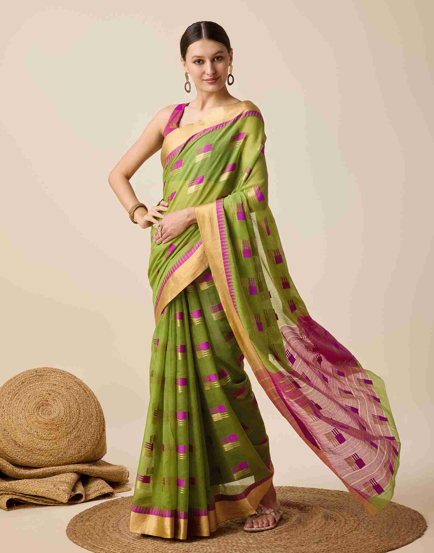 Green Cotton Woven Weaving Saree