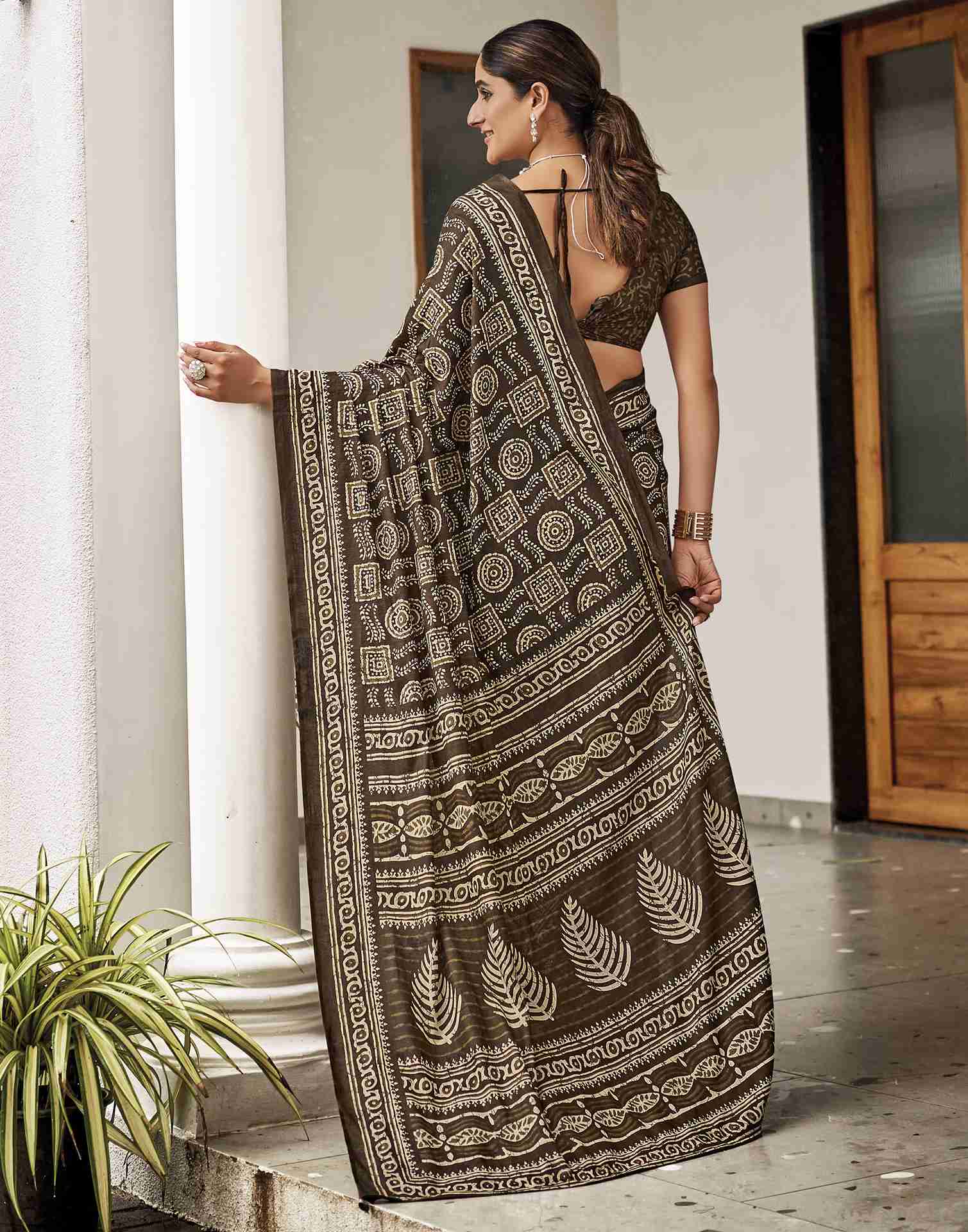 Dark Khaki Cotton Printed Saree