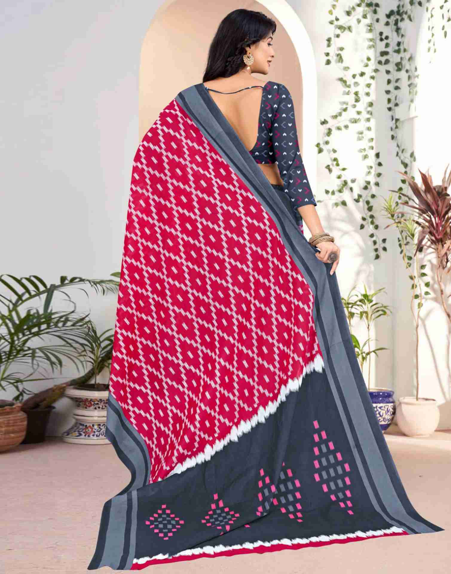 Rani Pink Cotton Geometric Printed Saree