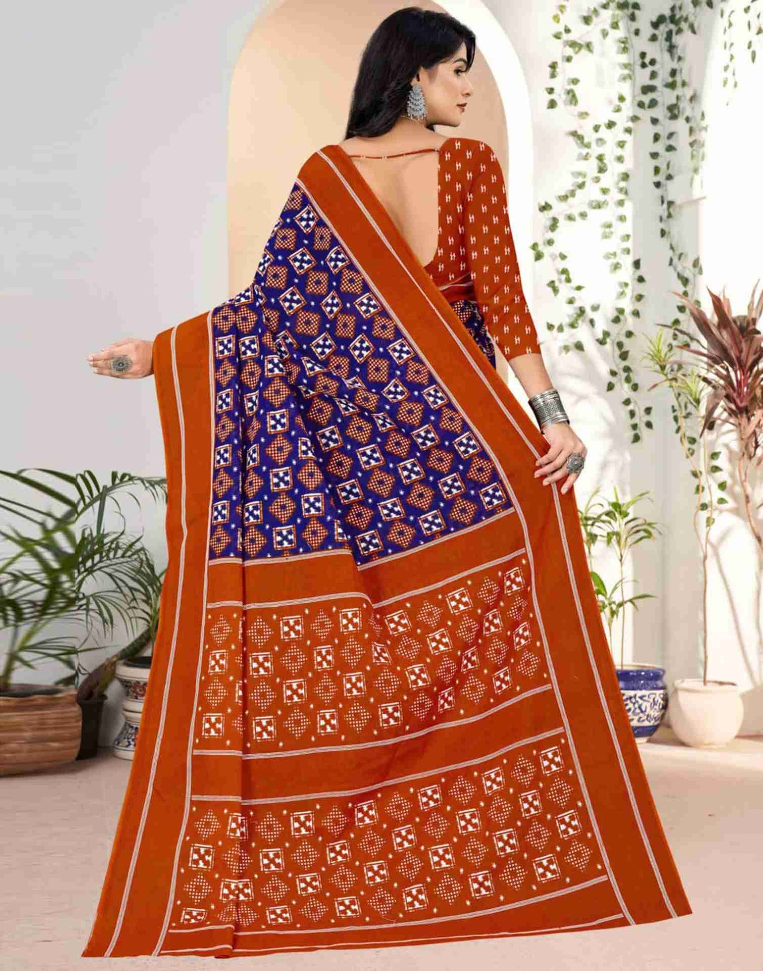 Navy Blue Cotton Geometric Printed Saree