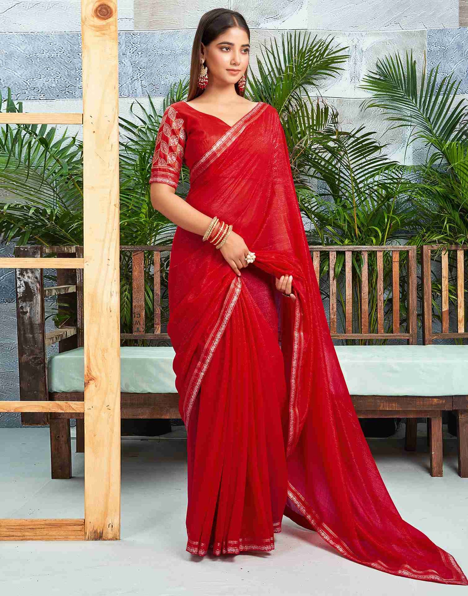 Red Chiffon Zari Stripe Plain Saree