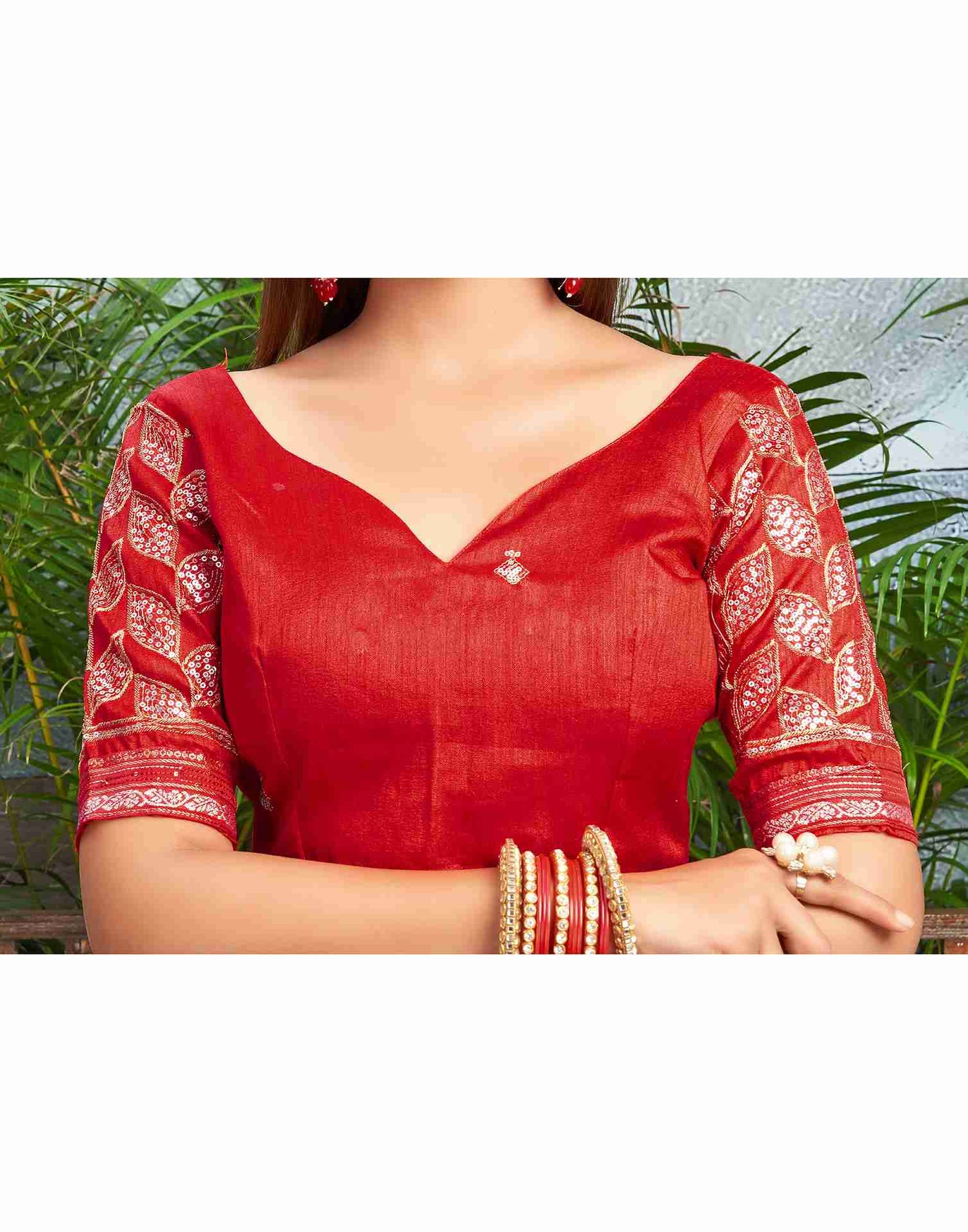 Red Chiffon Zari Stripe Plain Saree