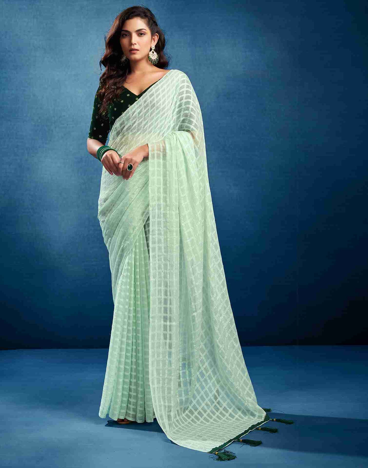 Light Pista Green Chiffon Plain Checkered Saree