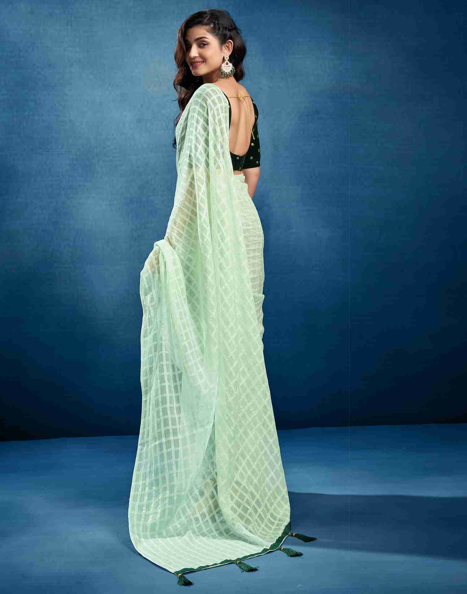 Light Pista Green Chiffon Plain Checkered Saree