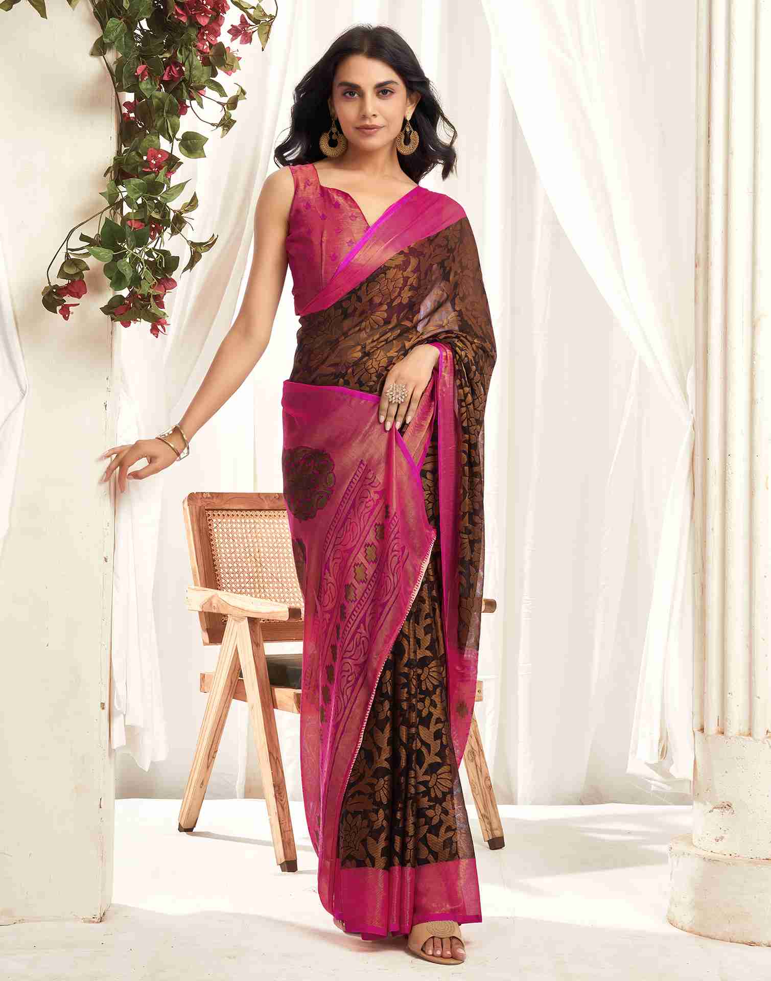 Magenta Chiffon Woven Printed Saree