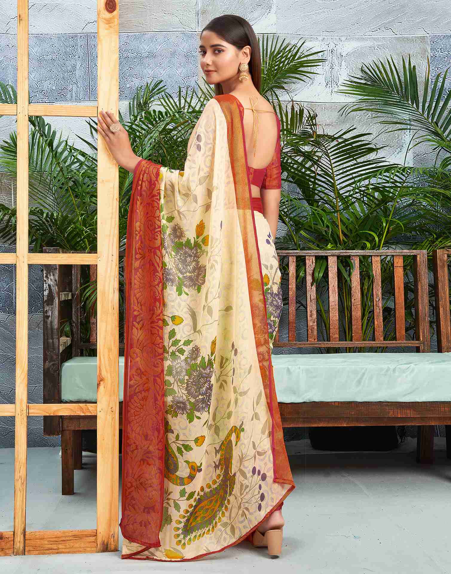 Cream Chiffon Woven Printed Saree