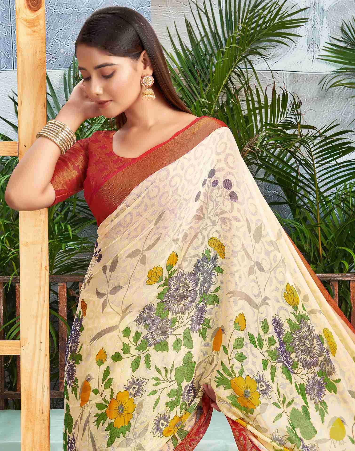 Cream Chiffon Woven Printed Saree