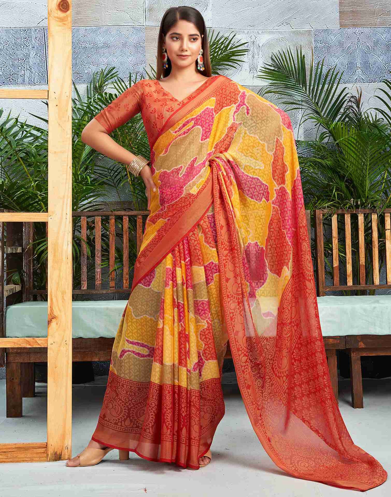 Red Chiffon Woven Printed Saree