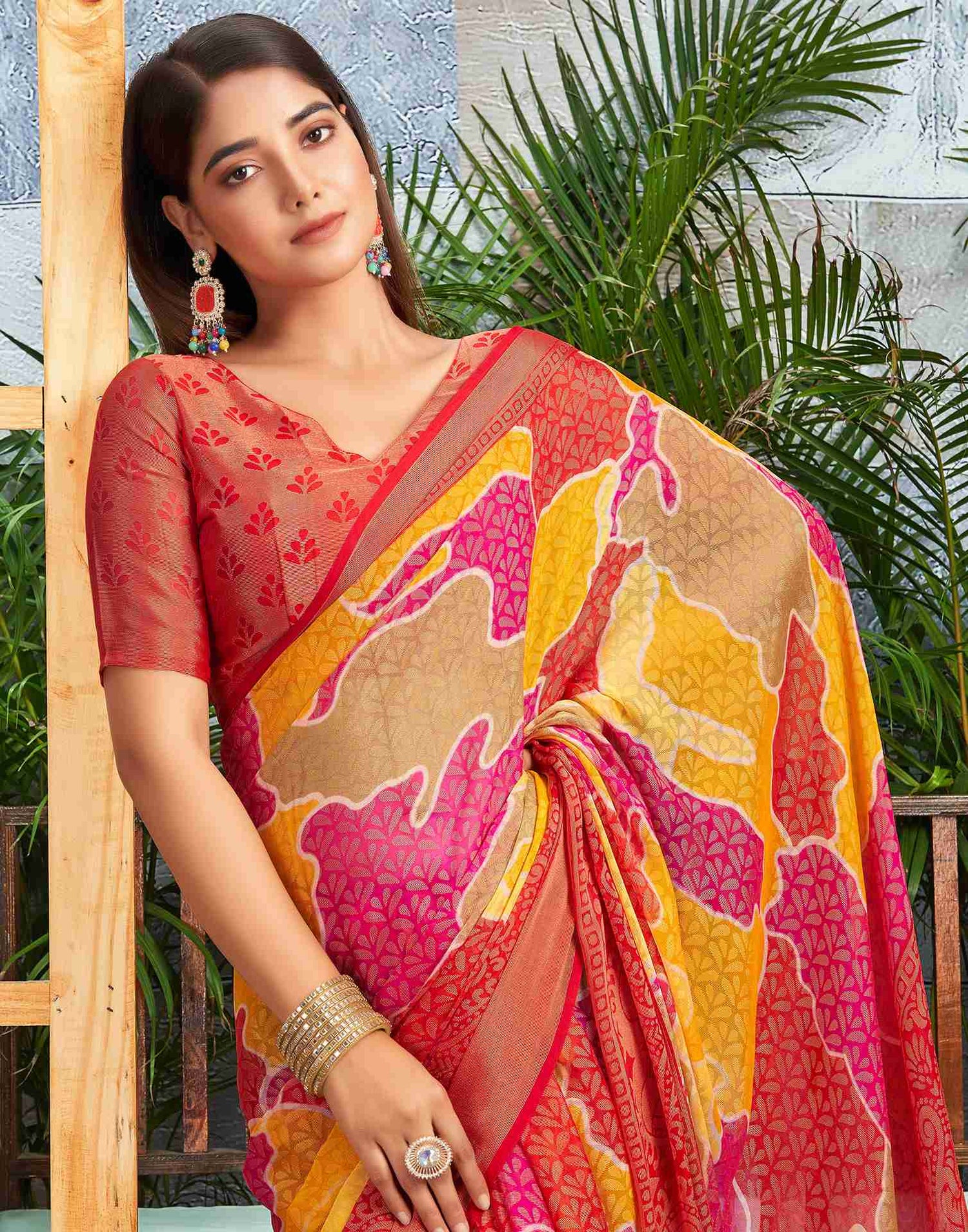 Red Chiffon Woven Printed Saree