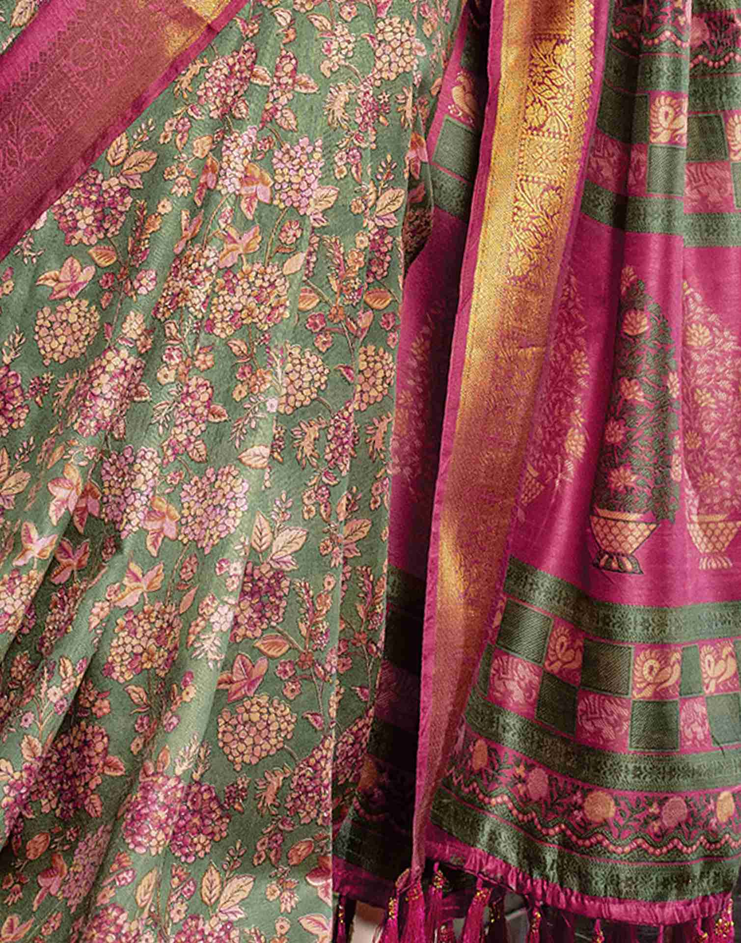 Green Cotton Woven Printed Saree