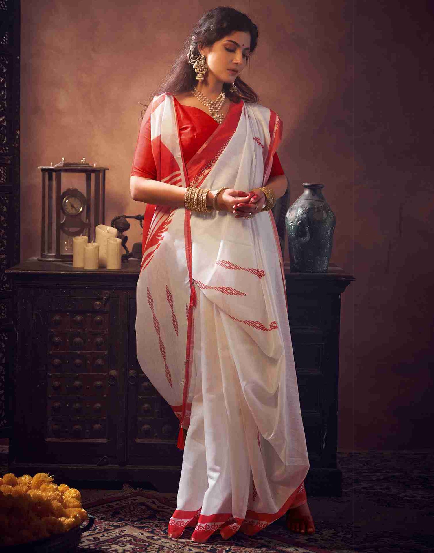 White Cotton Printed Saree