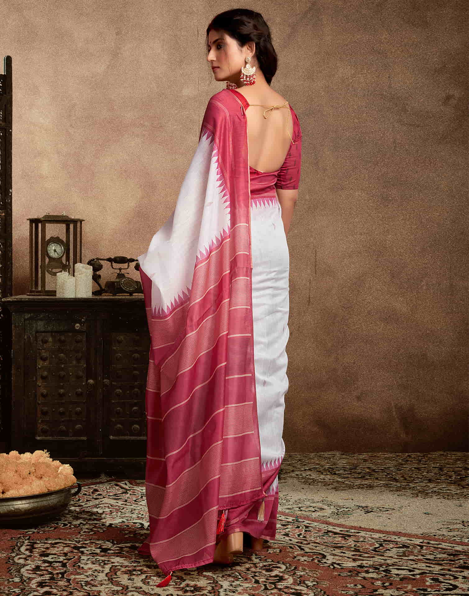 White Cotton Printed Saree