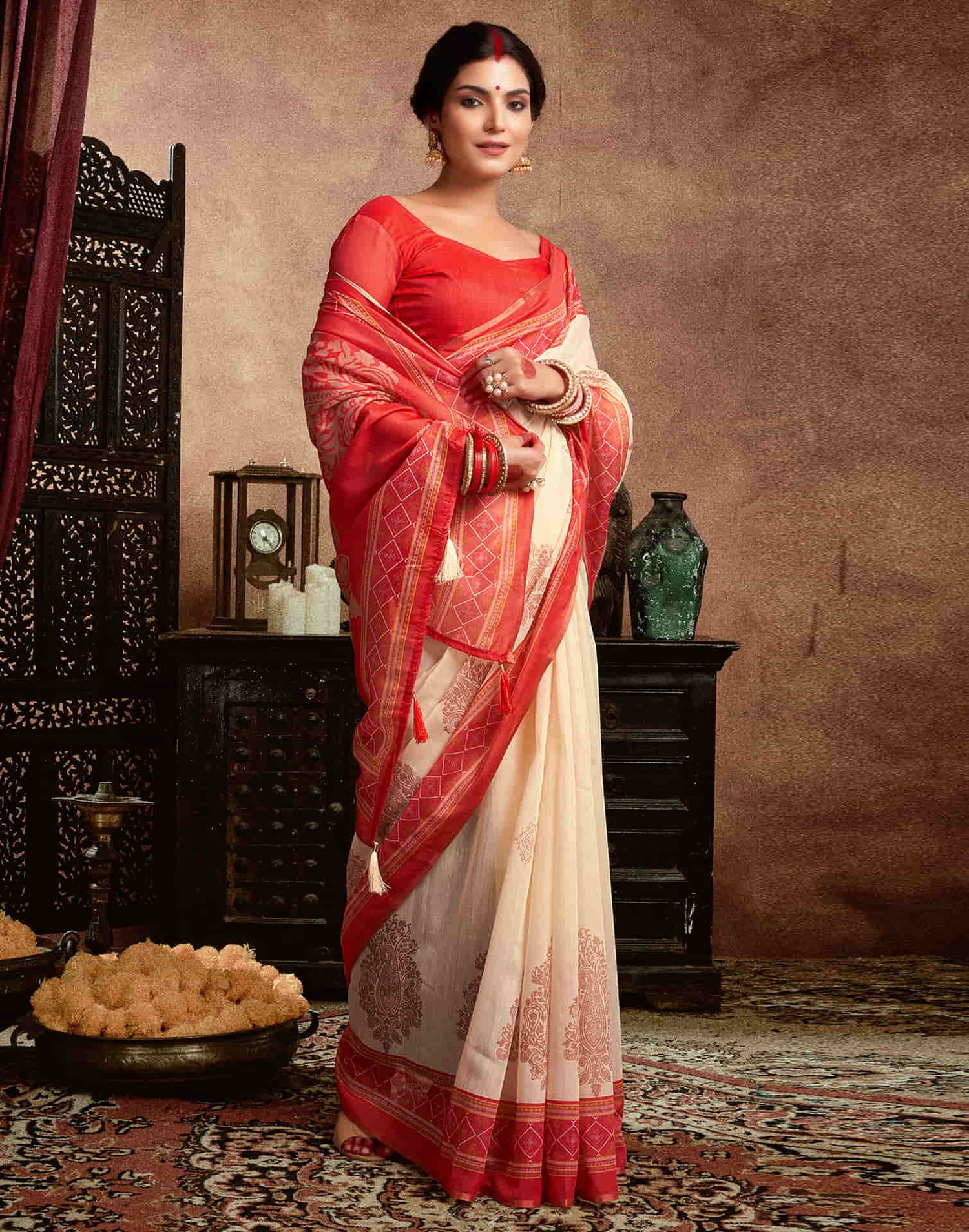 Light Pastel Yellow Cotton Printed Saree