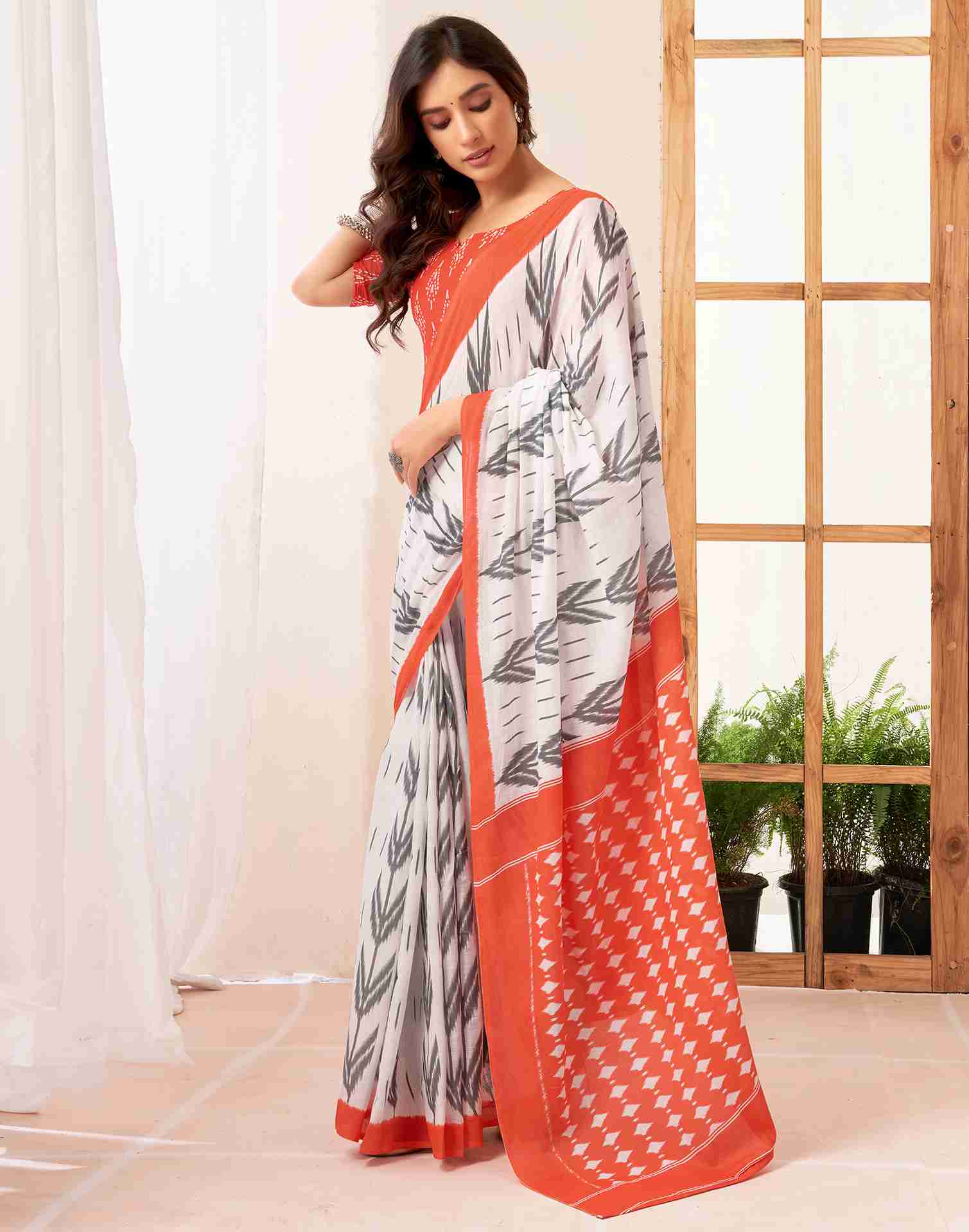 White Cotton Printed Saree