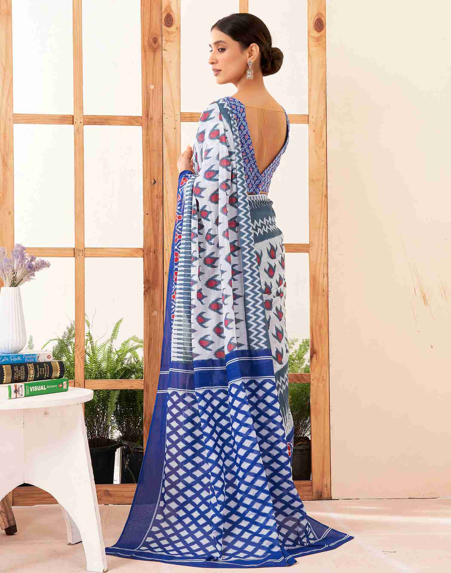 White Cotton Printed Saree