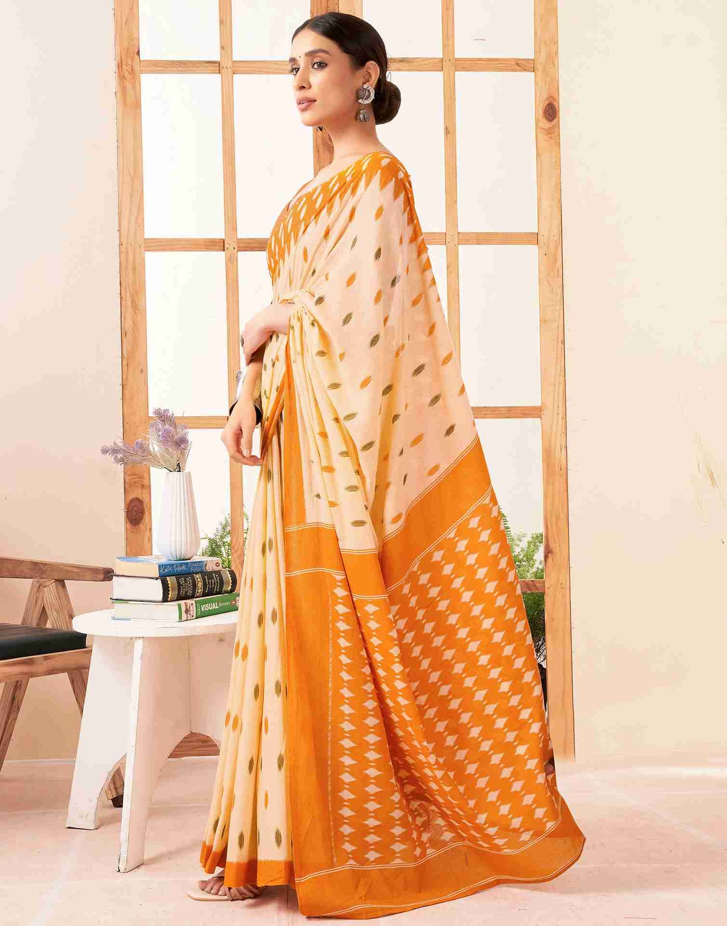 Cream Cotton Printed Saree