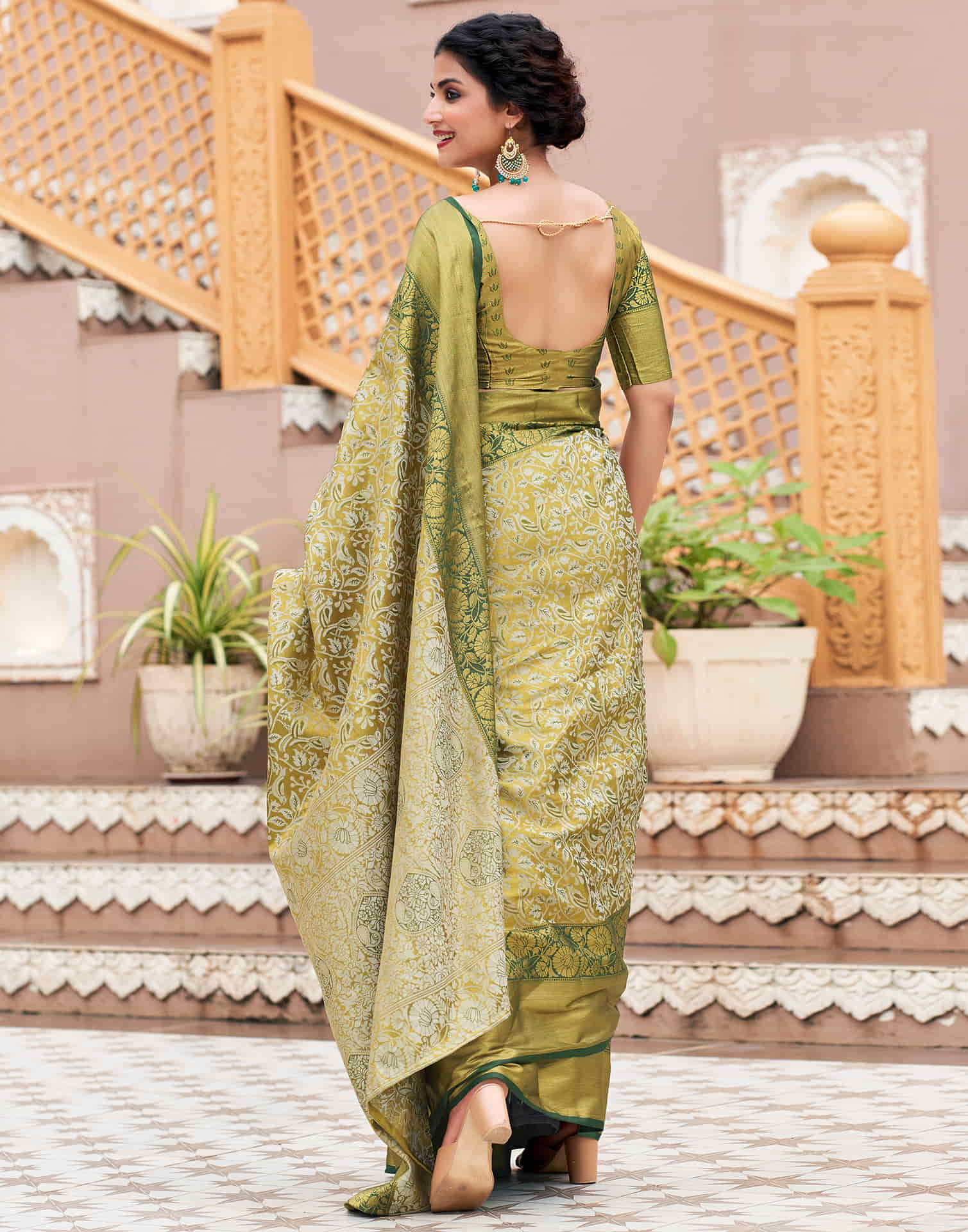 Dark Green Woven Kanjivaram Silk Saree