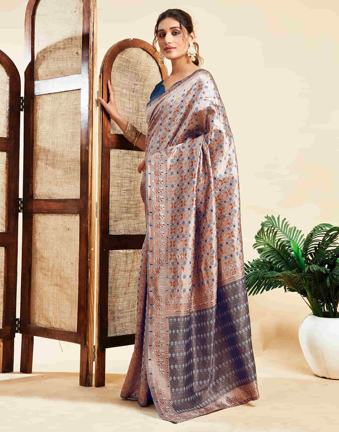 Grey Silk Woven Banarasi Saree