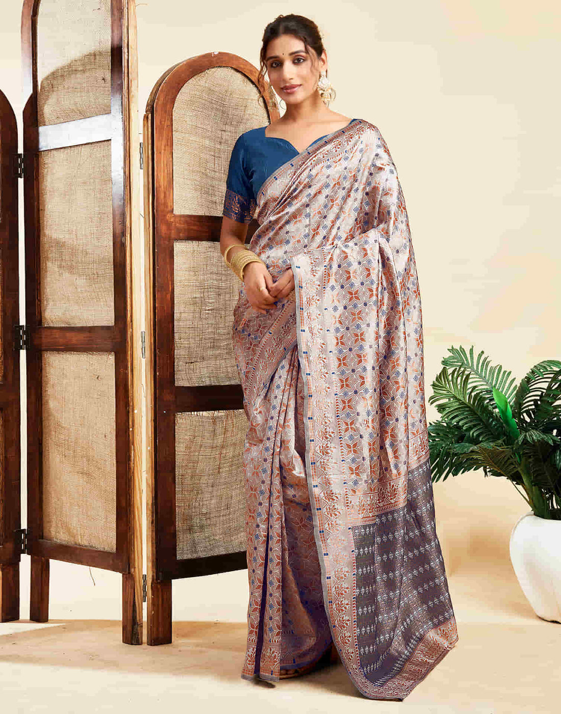 Grey Silk Woven Banarasi Saree