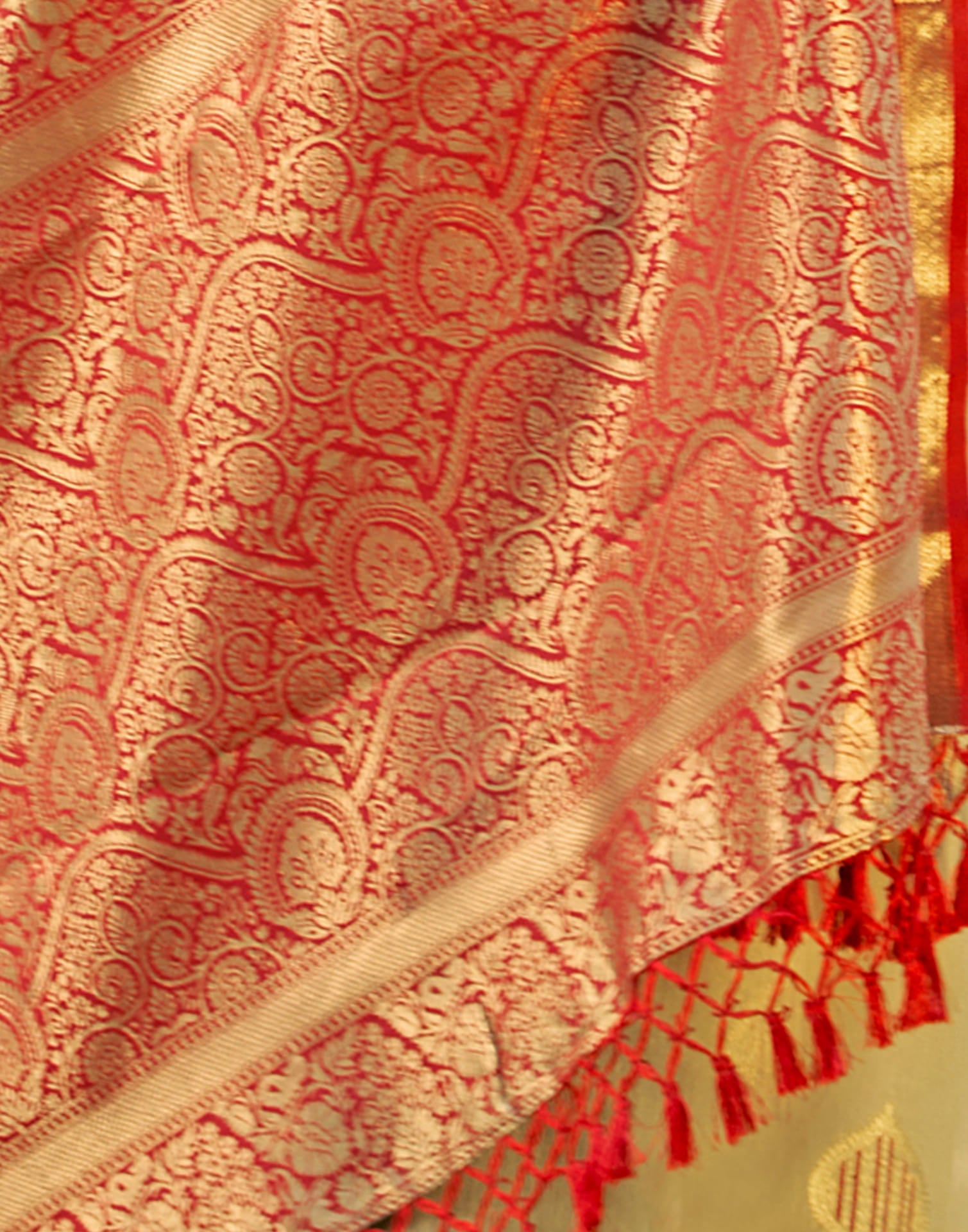 Beige Silk Woven Banarasi Saree