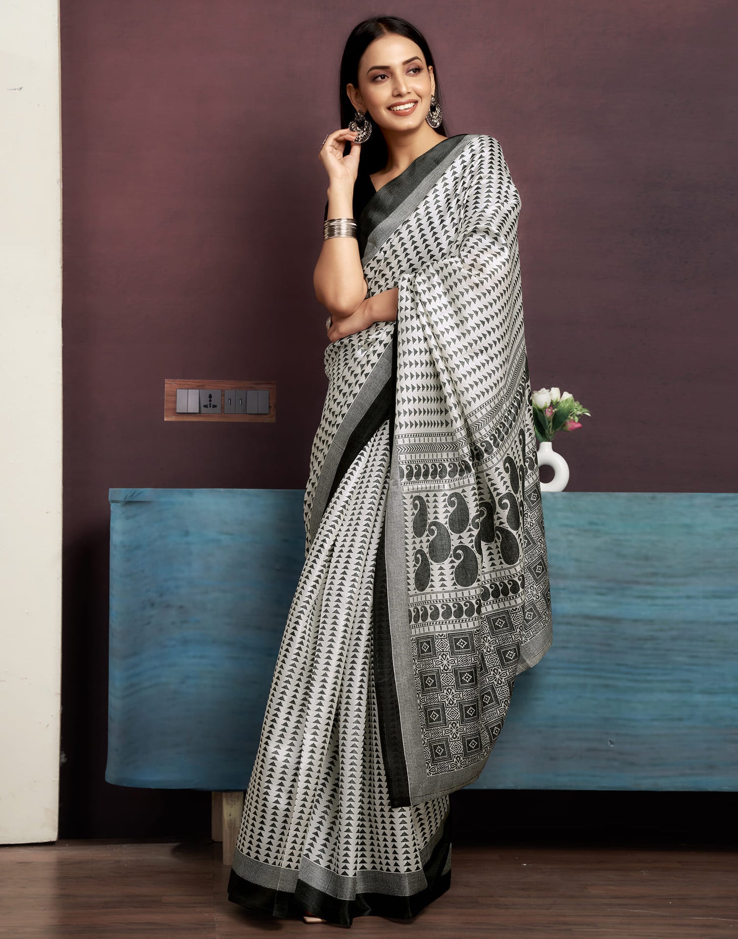 White Bhagalpuri Silk Geometric Printed Saree