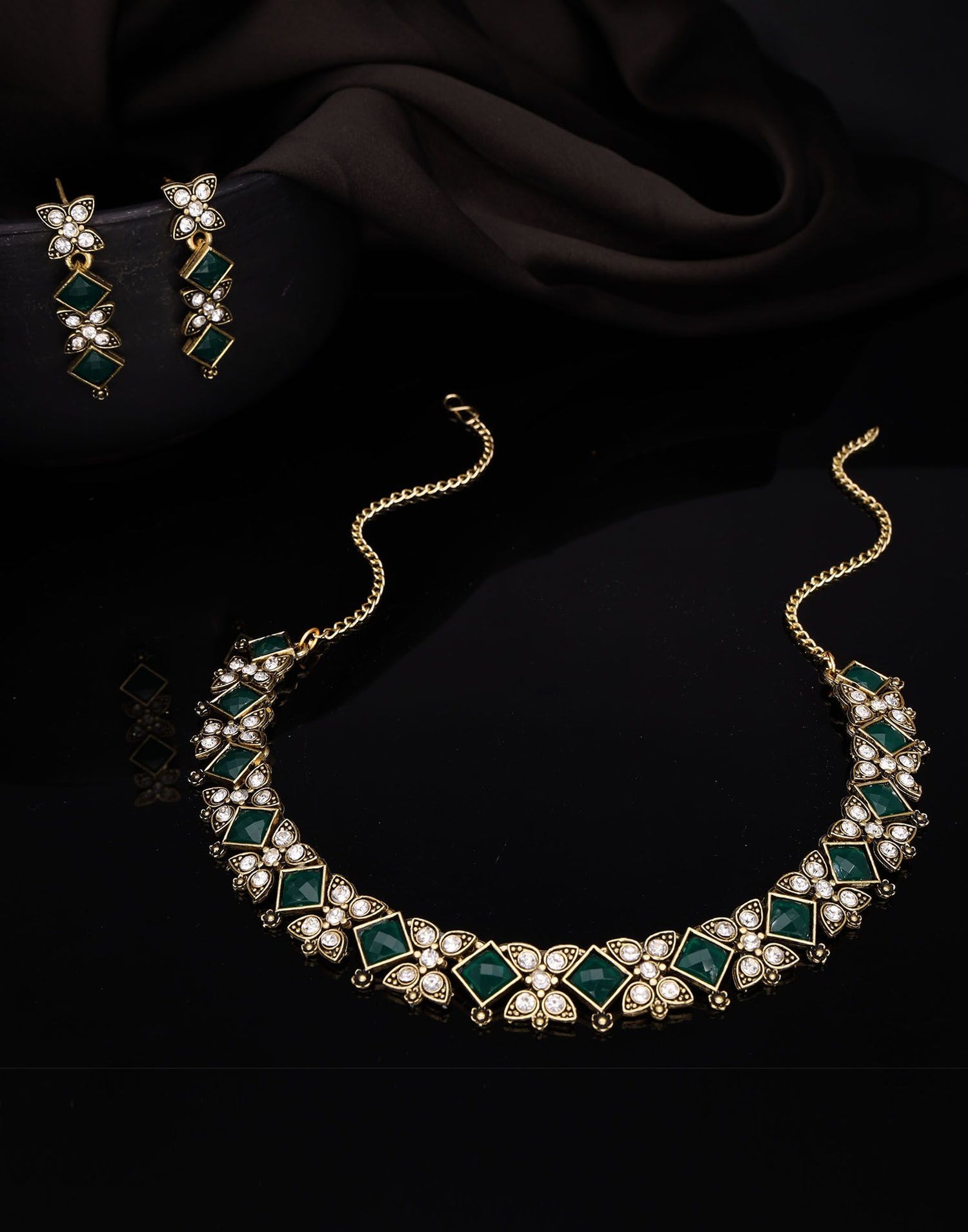 Green Gold Choker Necklace Set With Dangle Earring