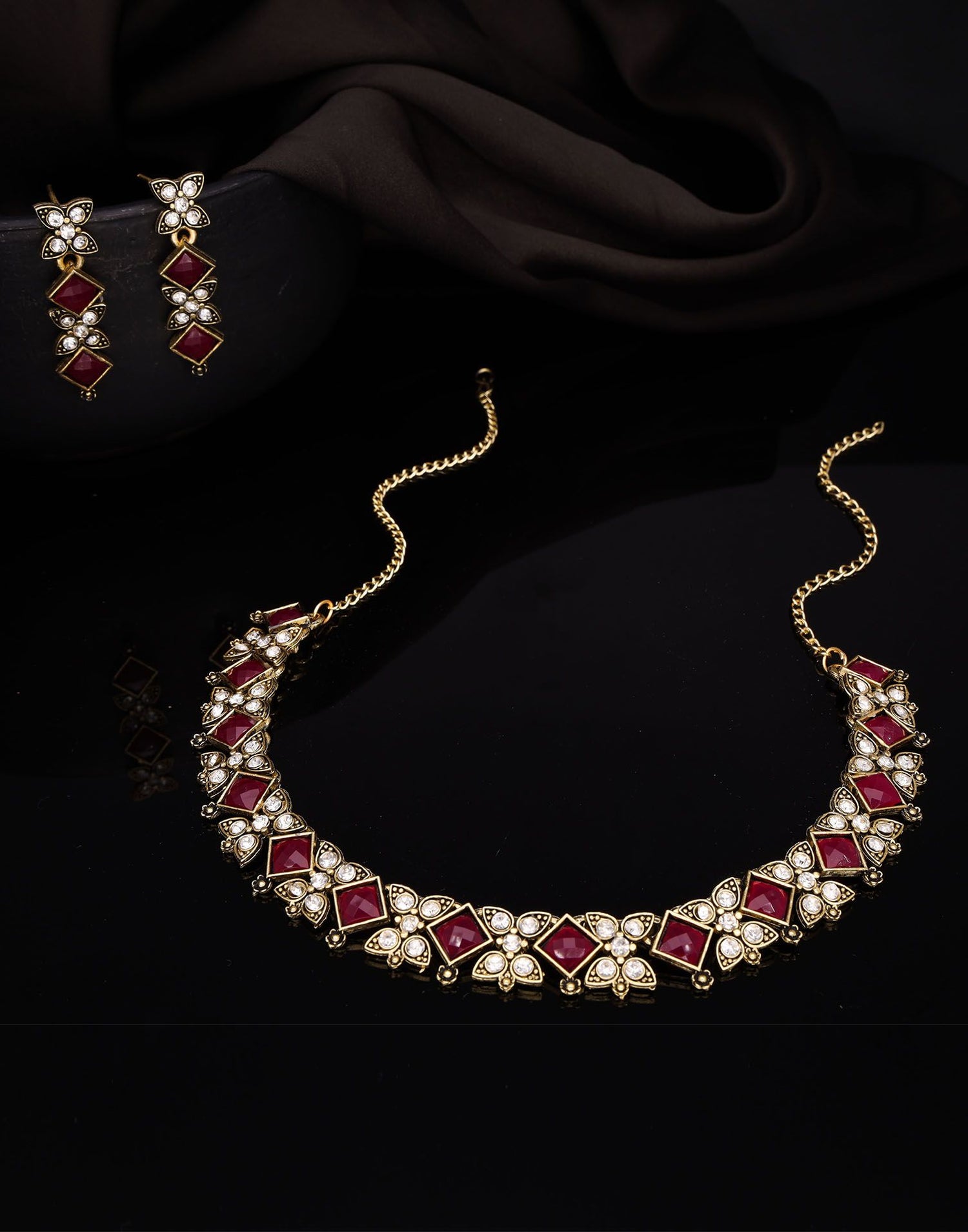 Maroon Gold Choker Necklace Set With Dangle Earring