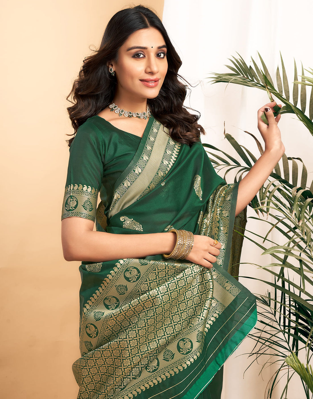 Green Silk Blend Woven Kanjivaram Saree