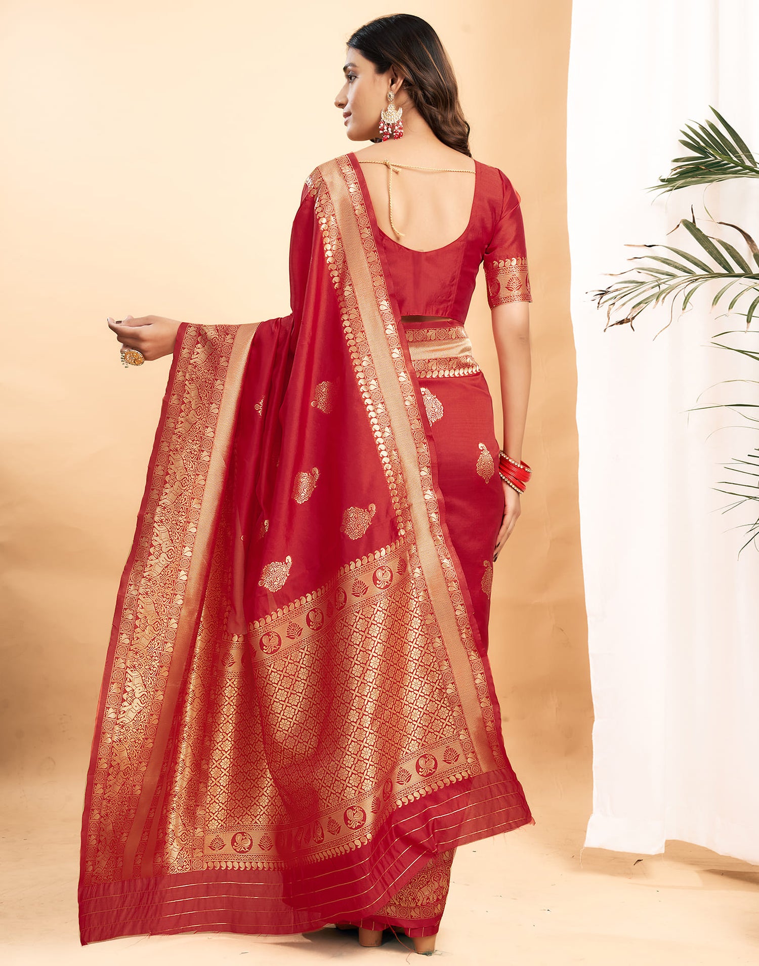 Red Silk Blend Woven Kanjivaram Saree