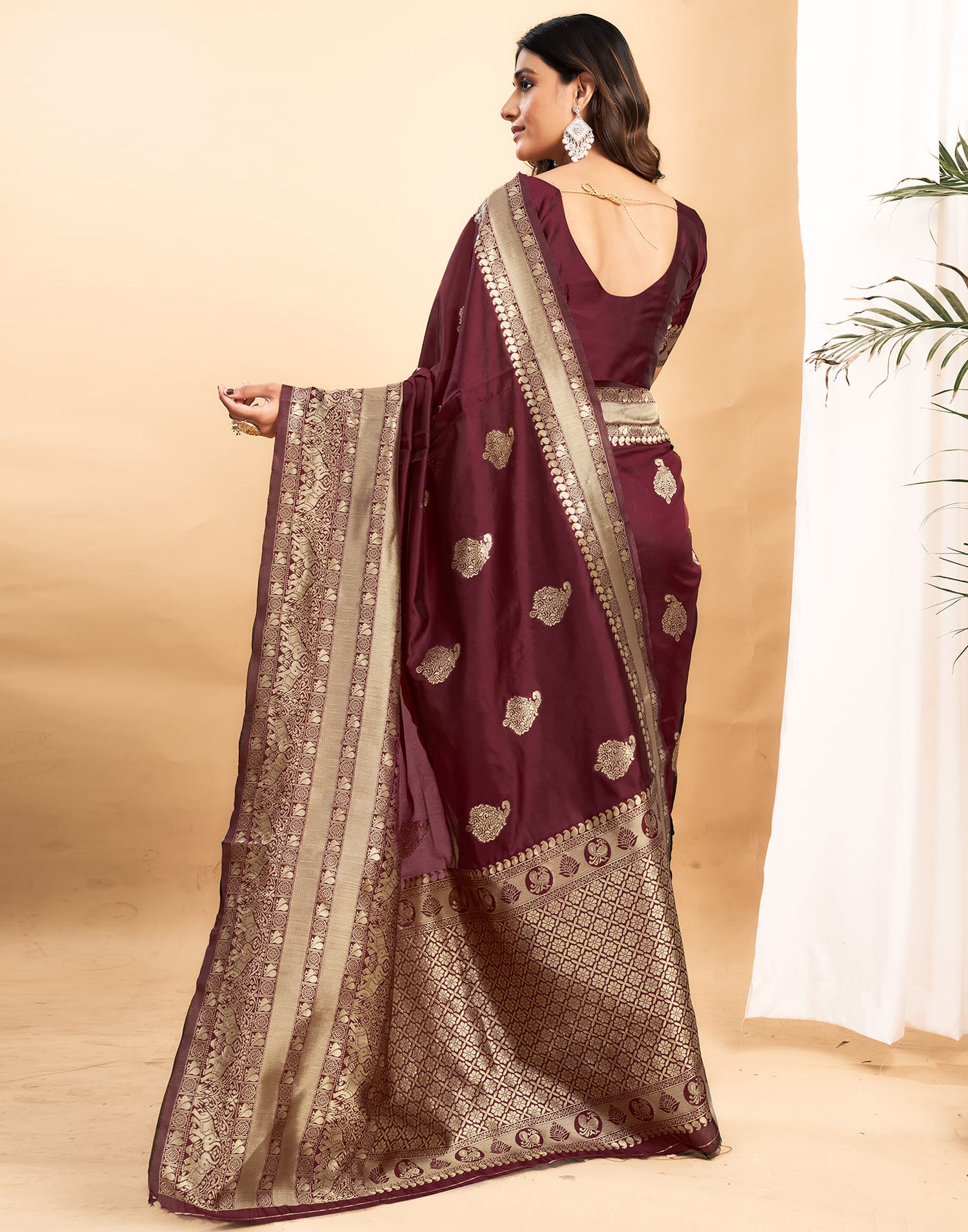 Maroon Silk Blend Woven Kanjivaram Saree