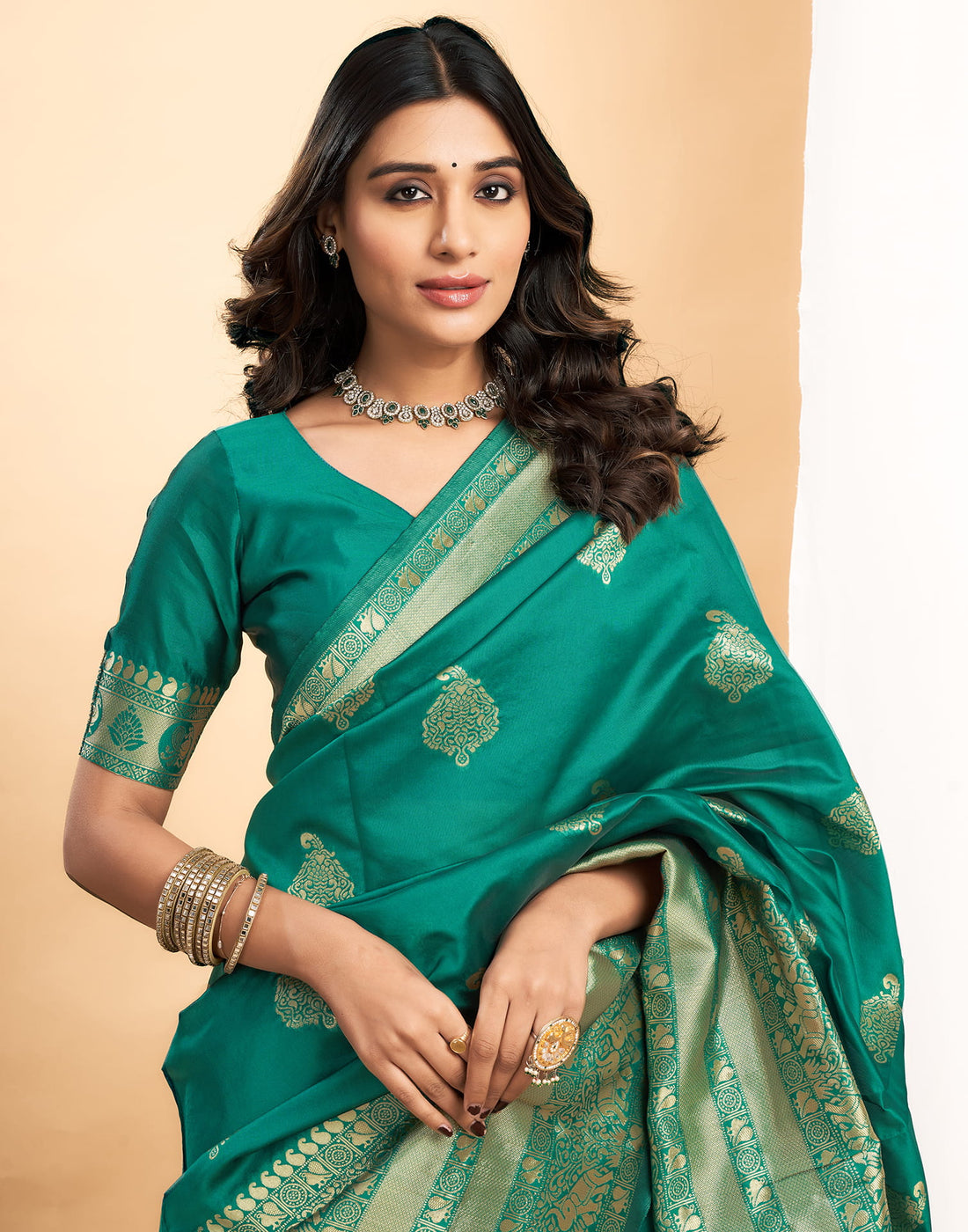 Green Silk Blend Woven Kanjivaram Saree