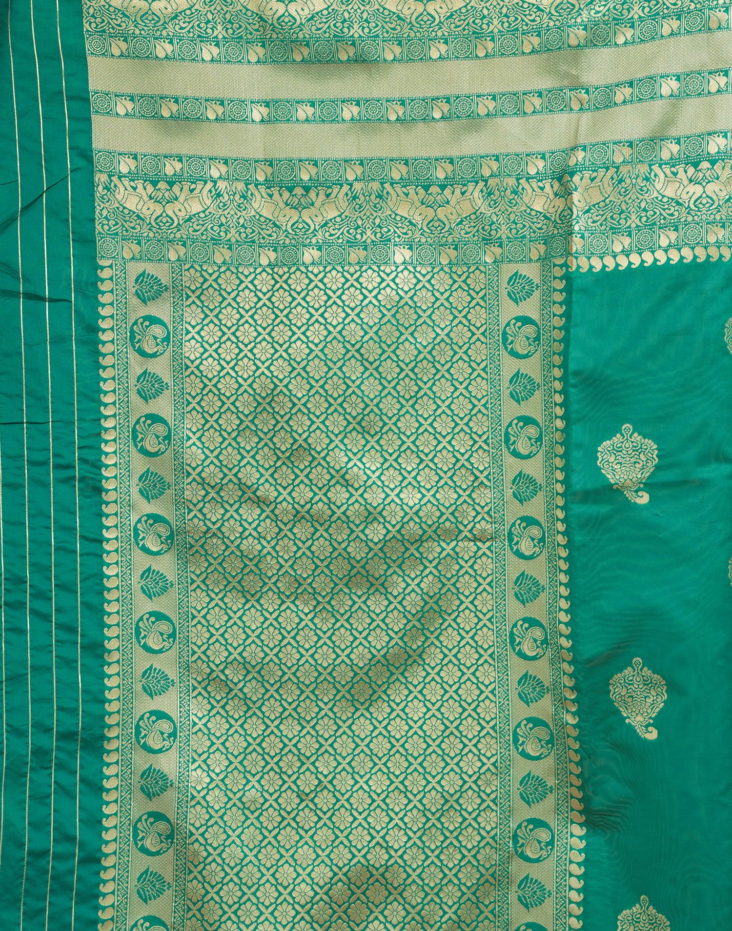 Green Silk Blend Woven Kanjivaram Saree