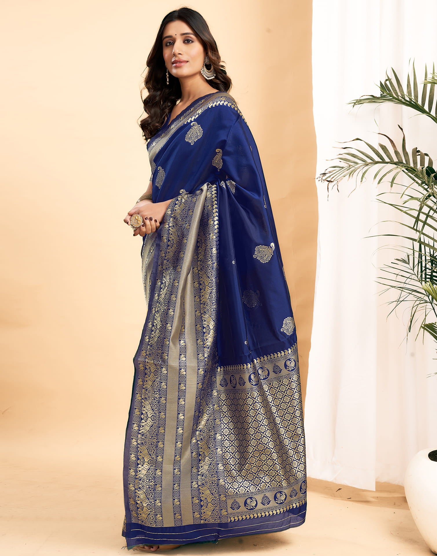 Blue Silk Blend Woven Kanjivaram Saree