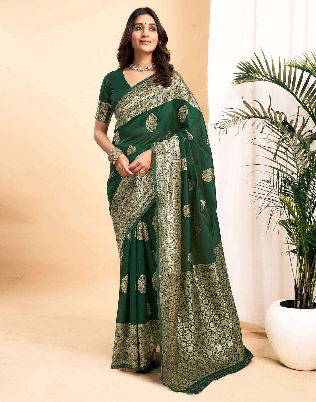 Green Silk Blend Woven Kanjivaram Saree