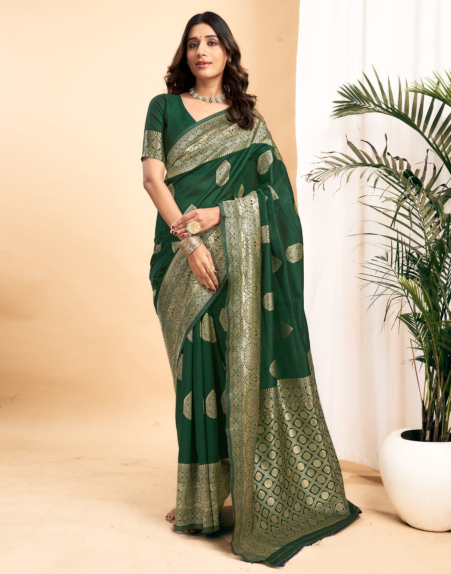 Green Silk Blend Woven Kanjivaram Saree