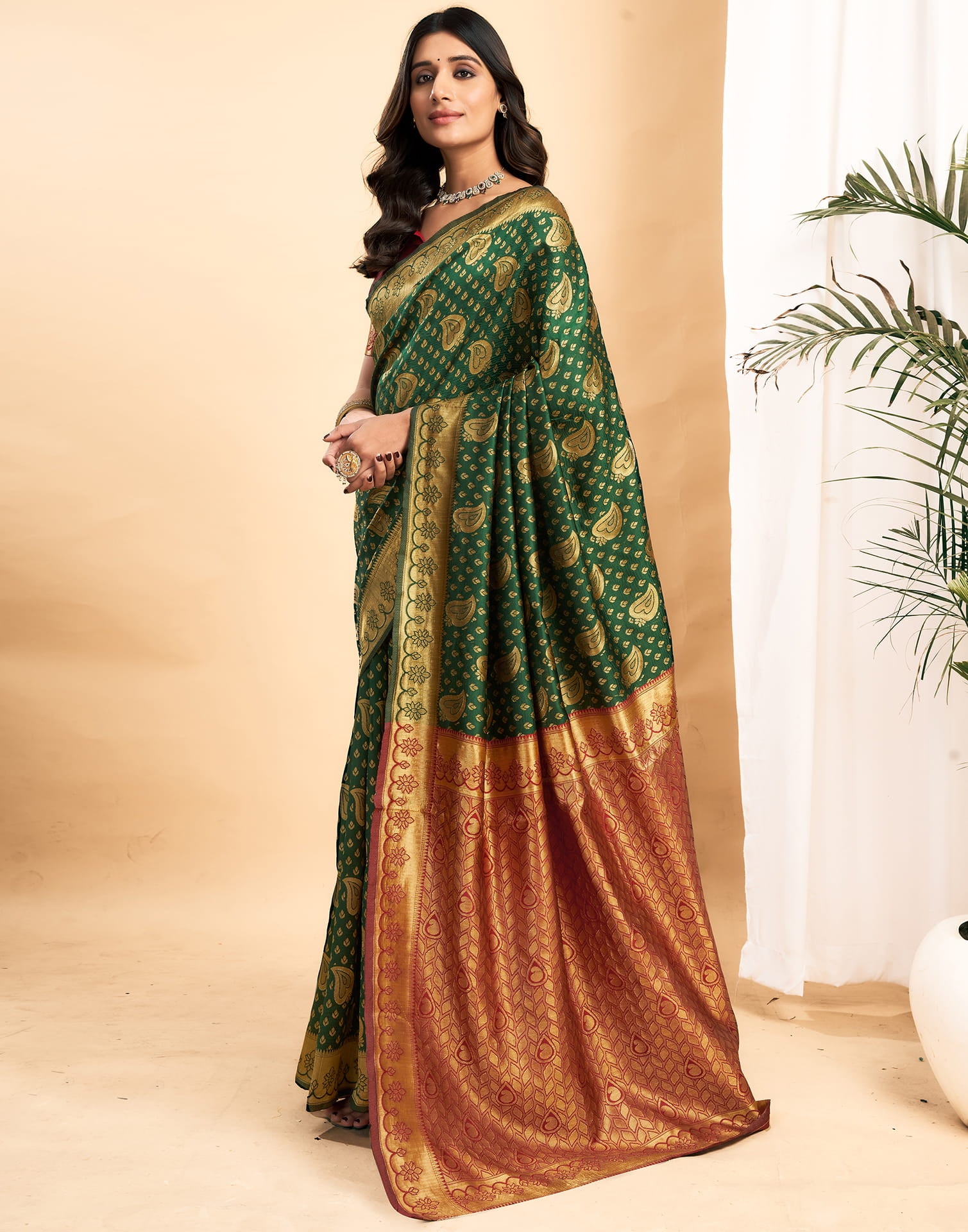 Green Silk Blend Woven Banarasi Saree